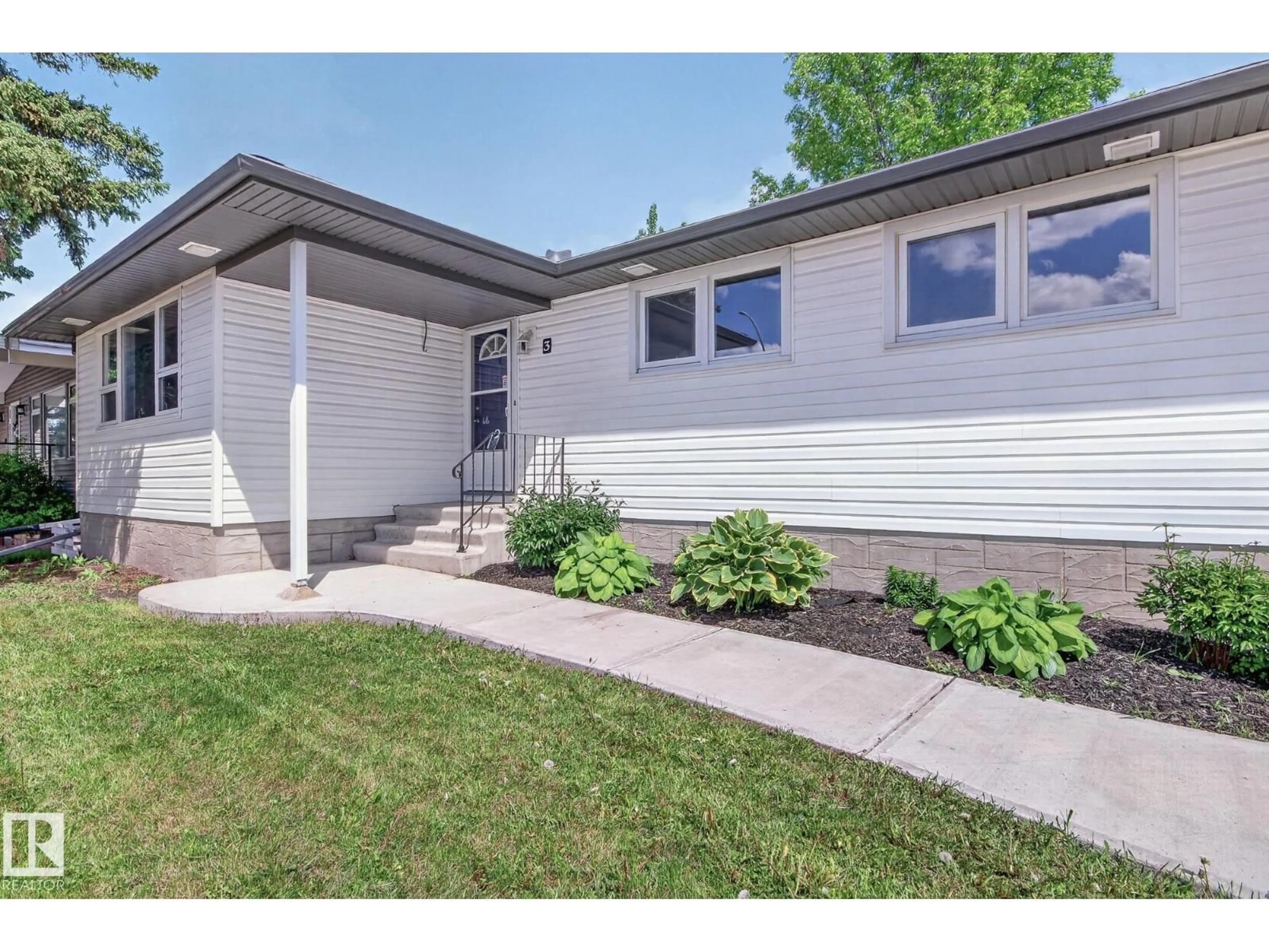 Home with vinyl exterior material, street for 3 GALAXY WY, Sherwood Park Alberta T8A2J9