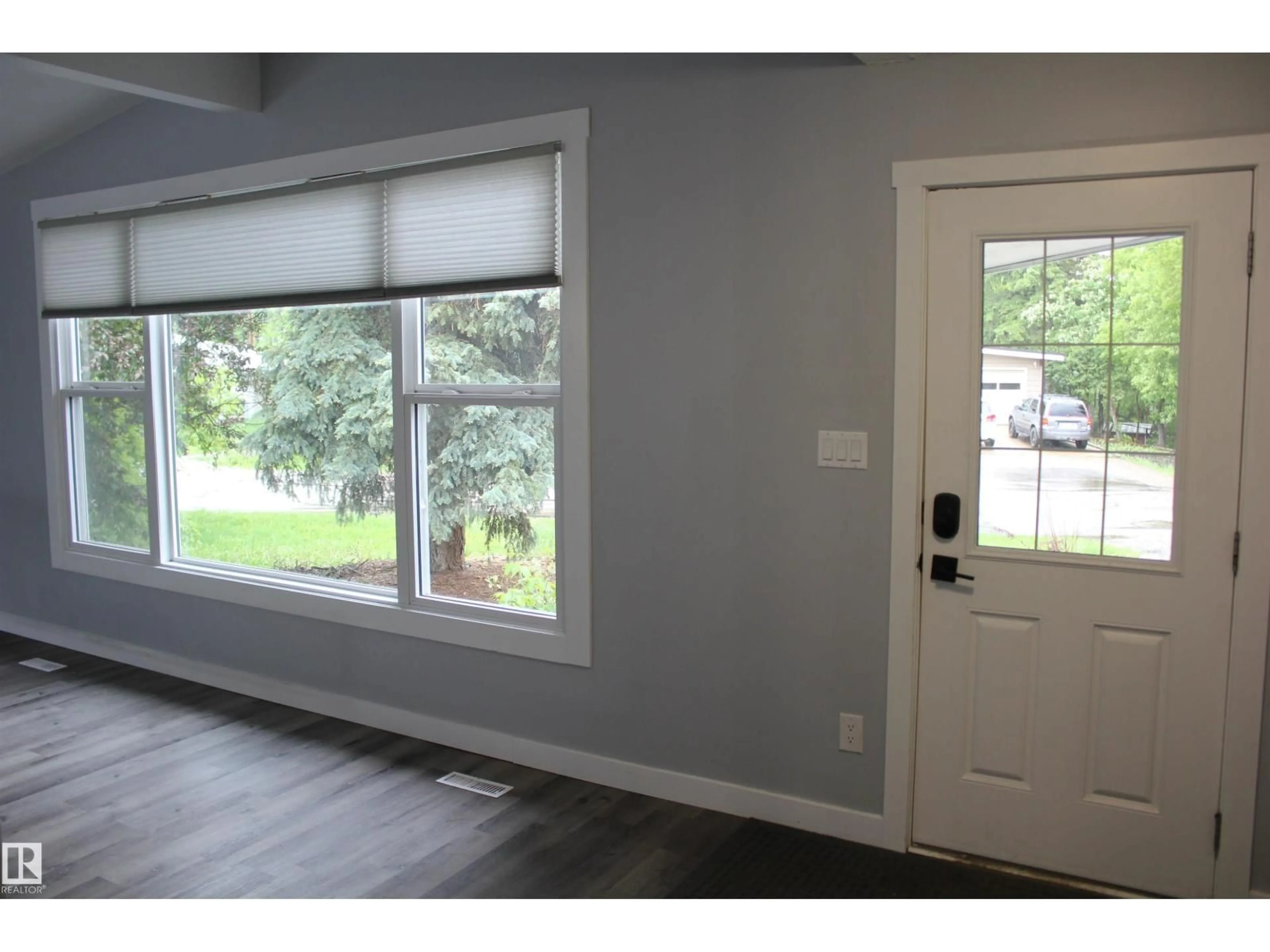 Indoor entryway for 5201 RAVINE DR, Elk Point Alberta T0A1A0