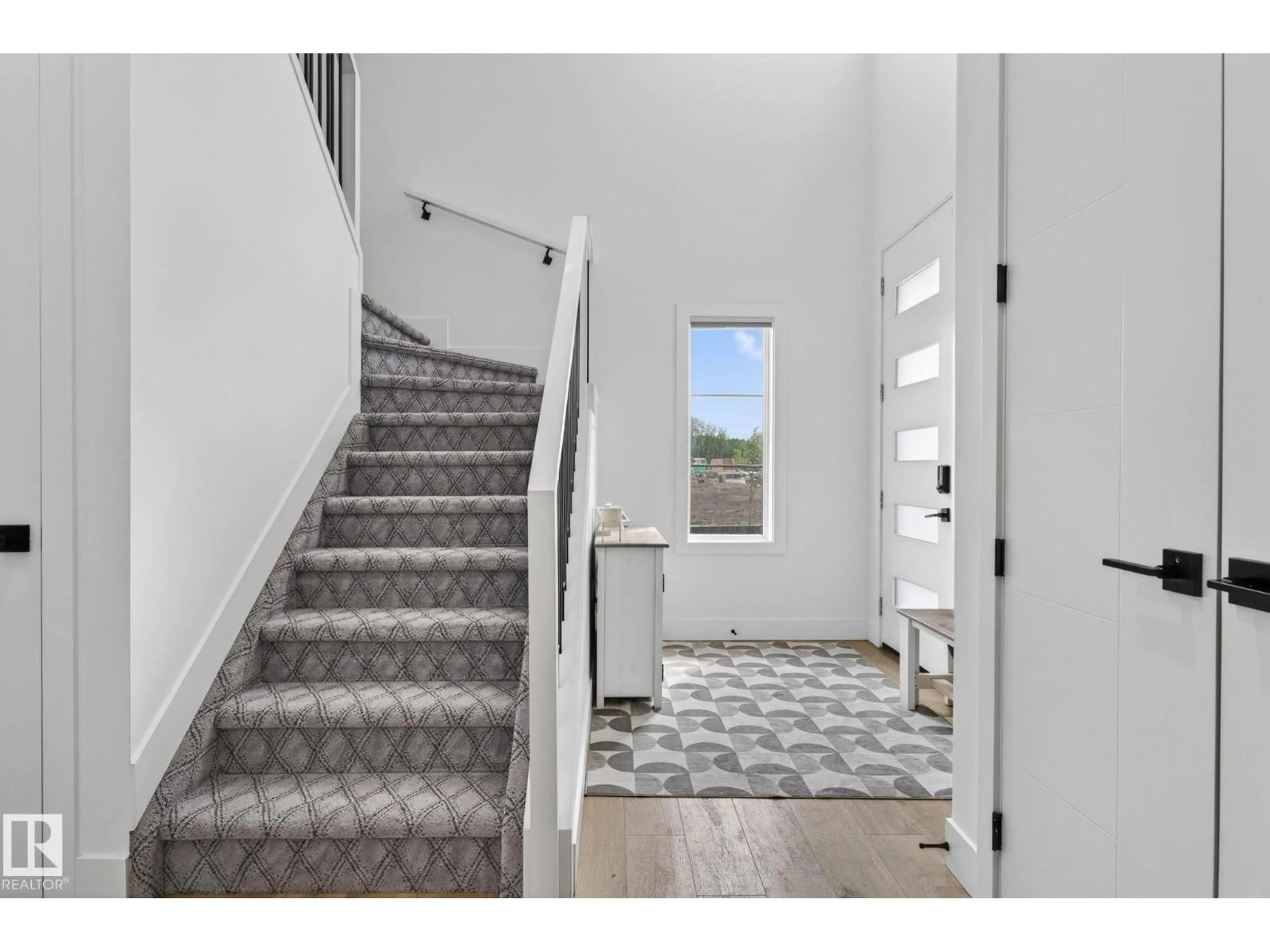 Indoor entryway for 34 KIWYCK LI, Spruce Grove Alberta T7X3G7