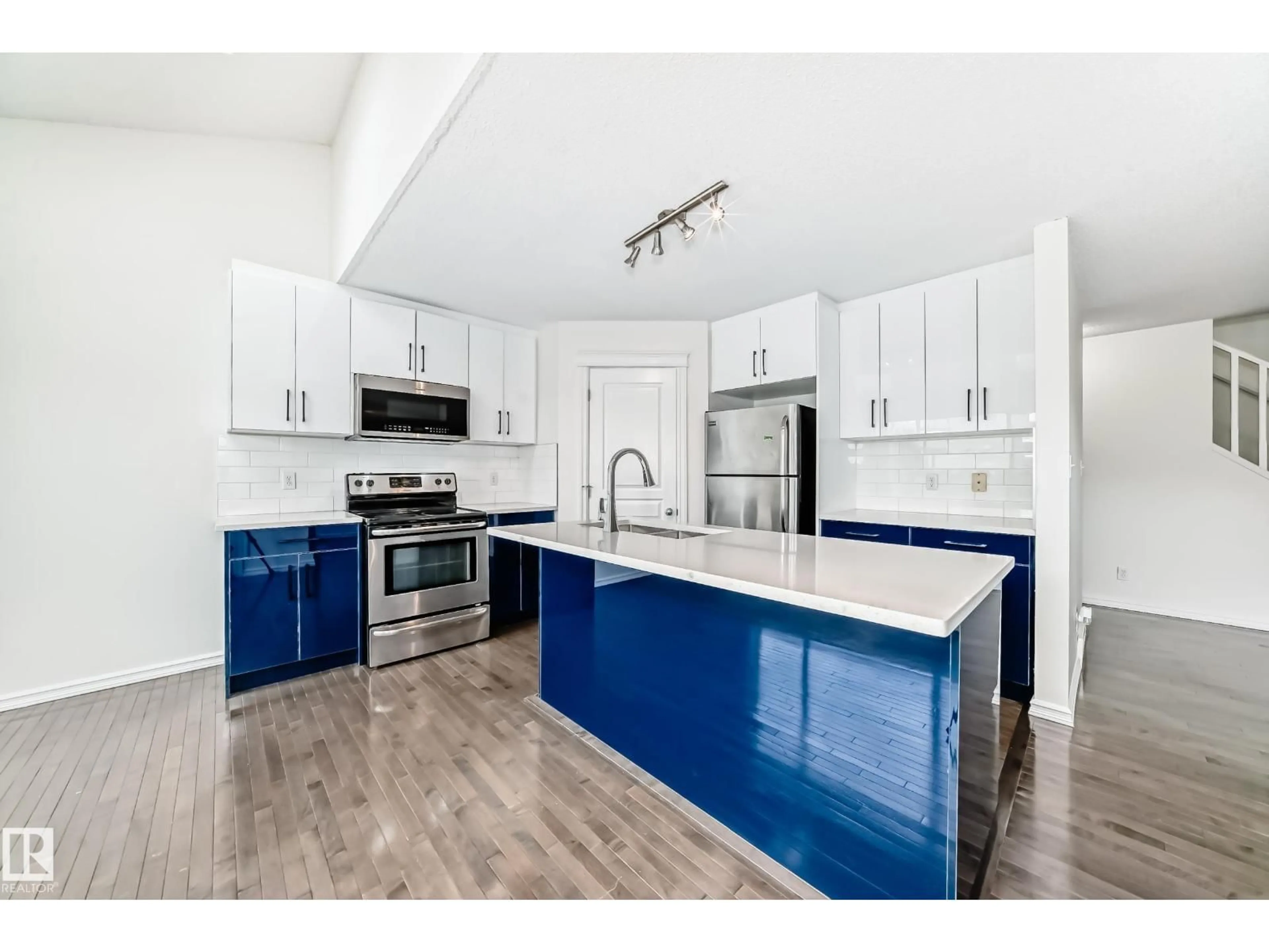 Open concept kitchen, unknown for 21208 89A AVENUE, Edmonton Alberta T5T6V5