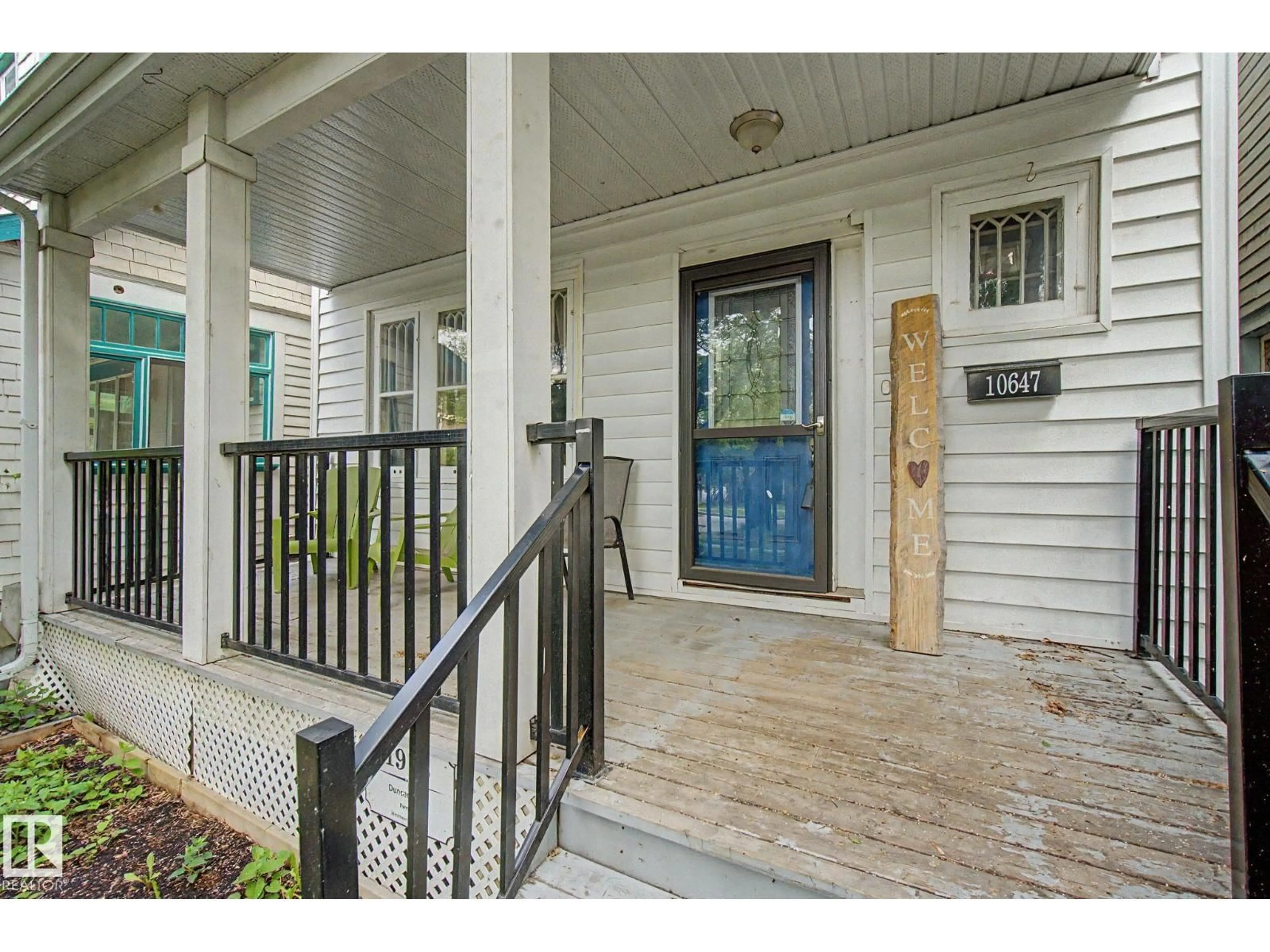 Indoor entryway for 10647 125 ST, Edmonton Alberta T5N1T7
