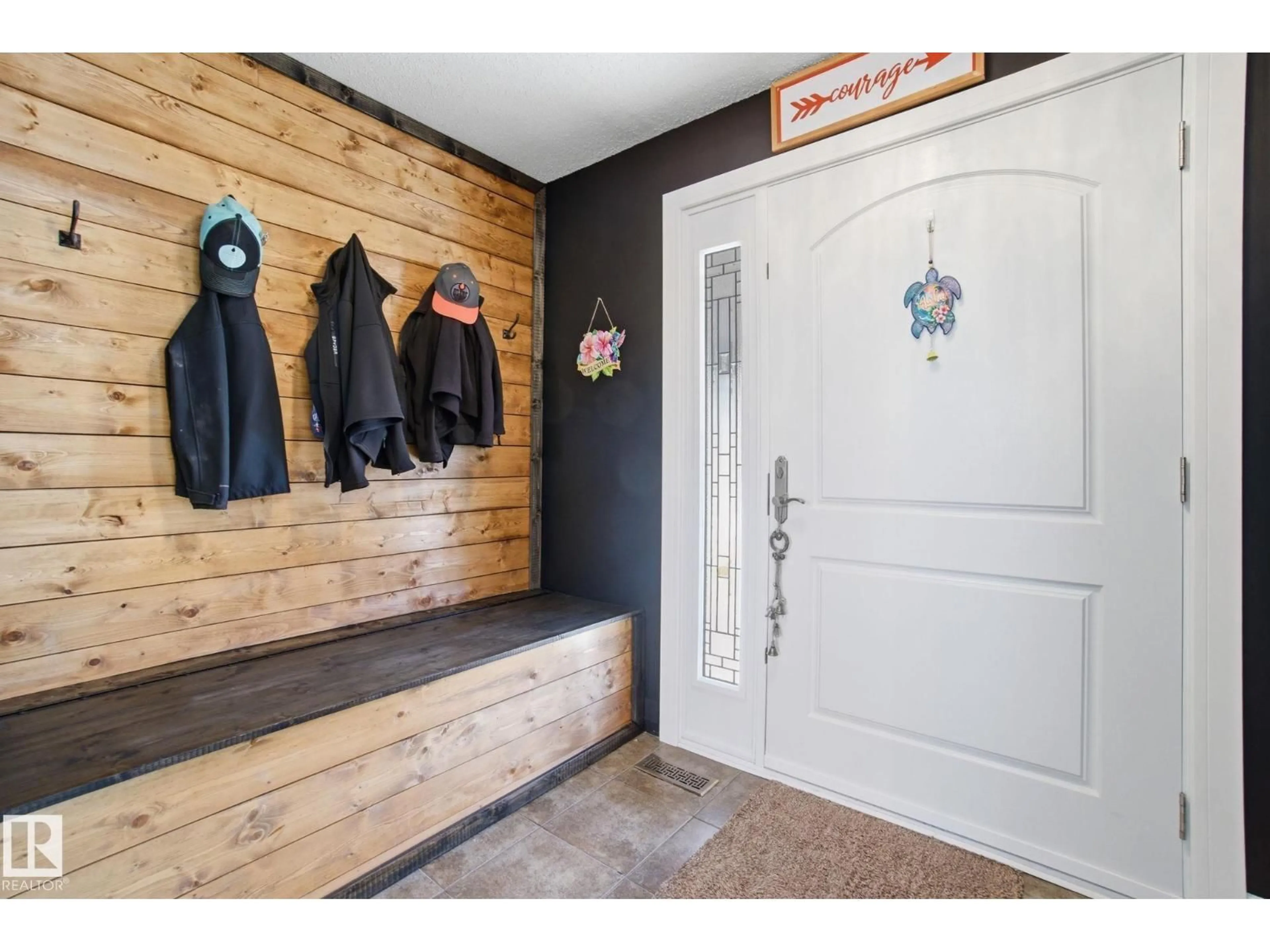 Indoor entryway for 9 PROSPECT PL, Cardiff Alberta T8R1N7