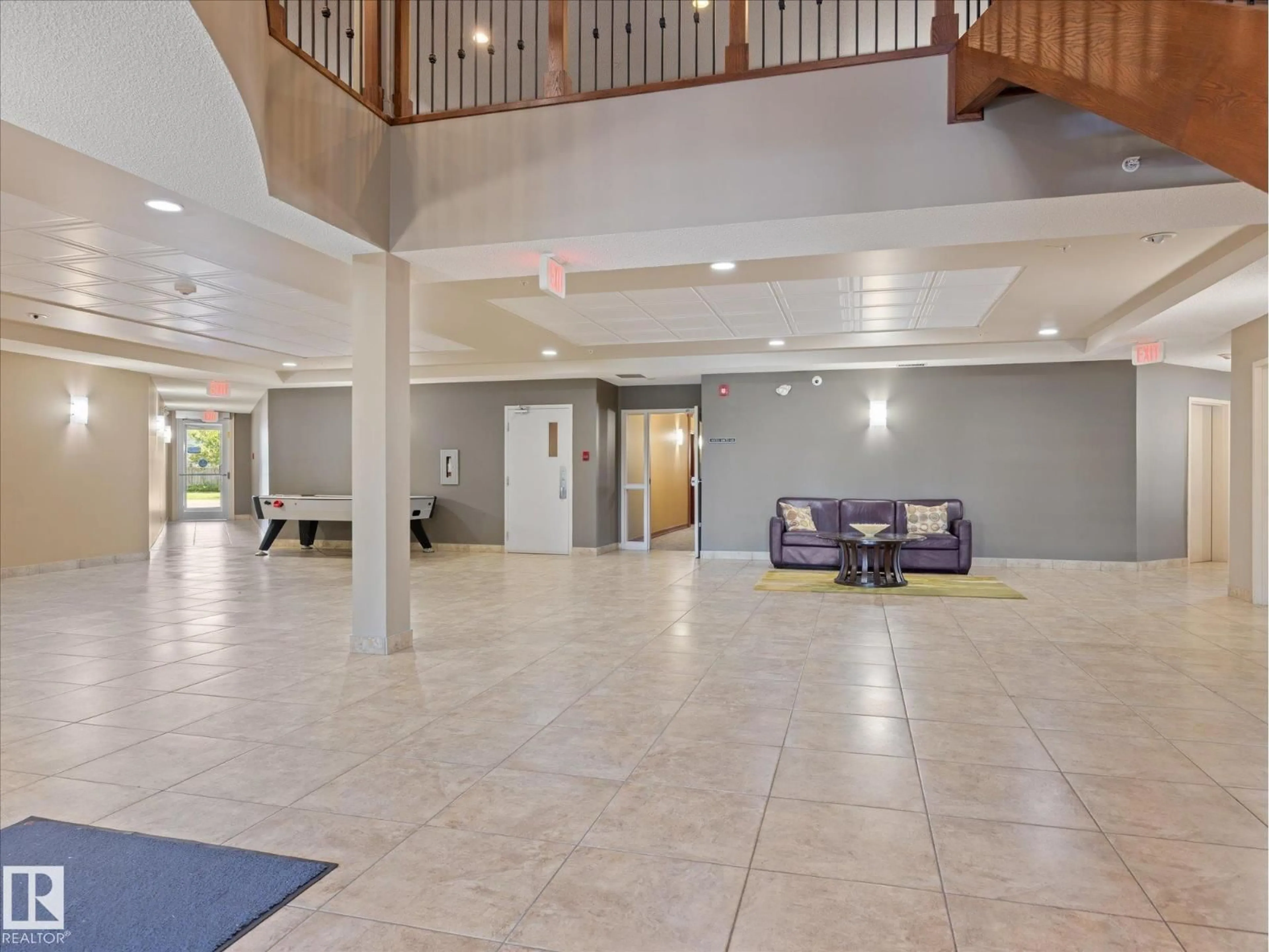 Indoor foyer for 263 - 126 MACEWAN RD, Edmonton Alberta T6W0C4