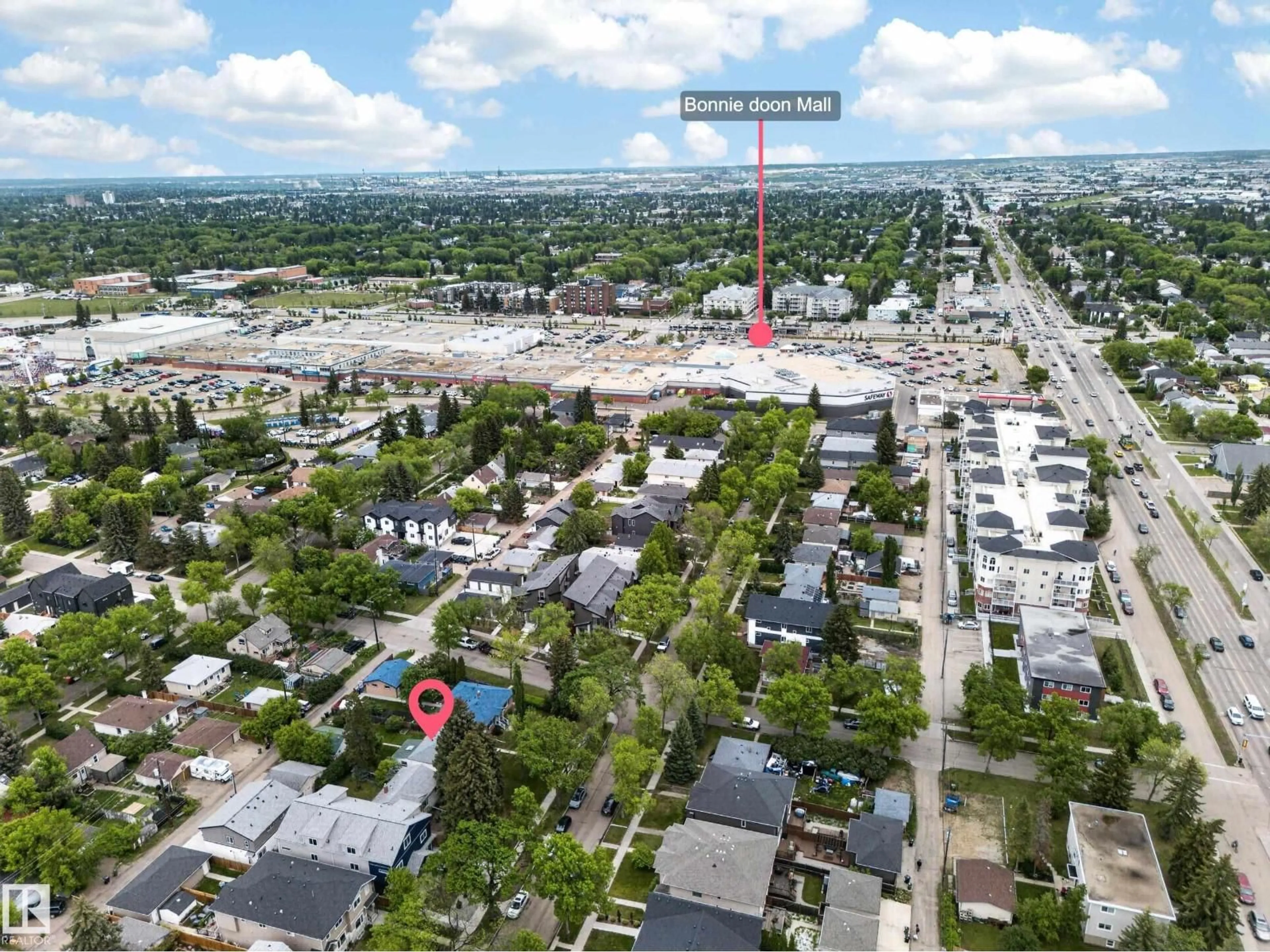 A pic from outside/outdoor area/front of a property/back of a property/a pic from drone, street for 8706 83 AV, Edmonton Alberta T6C1B3