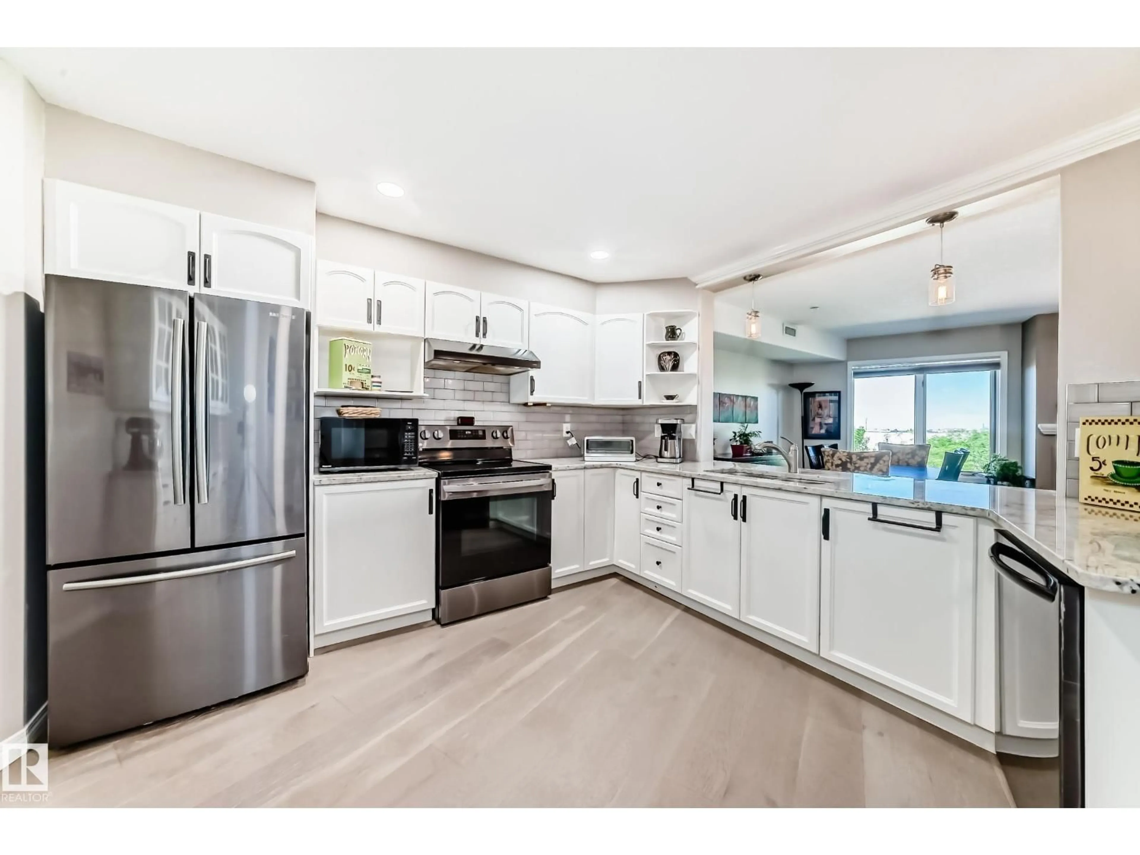 Open concept kitchen, unknown for #324 - 200 BETHEL DR, Sherwood Park Alberta T8H2C5