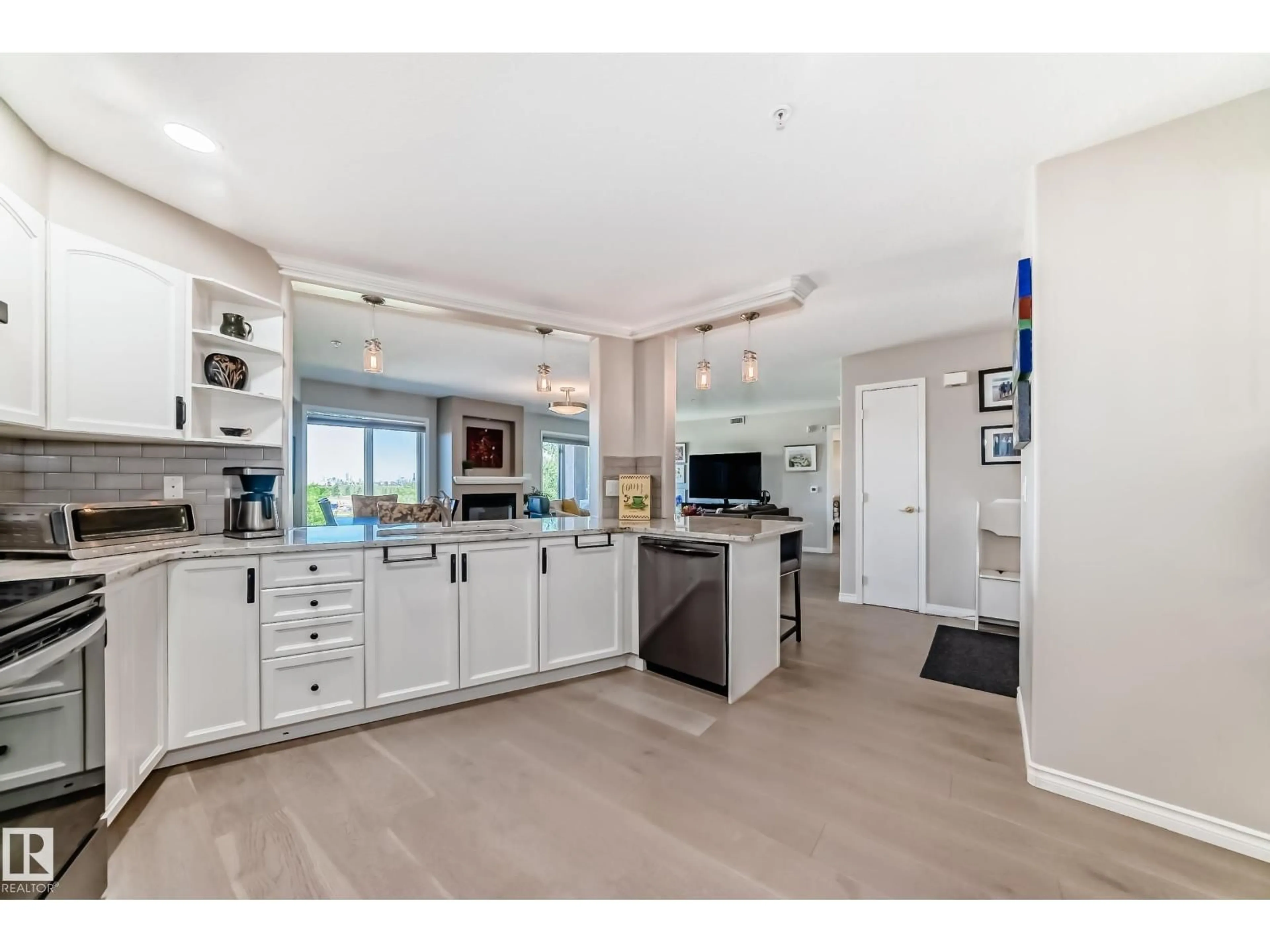 Open concept kitchen, unknown for #324 - 200 BETHEL DR, Sherwood Park Alberta T8H2C5