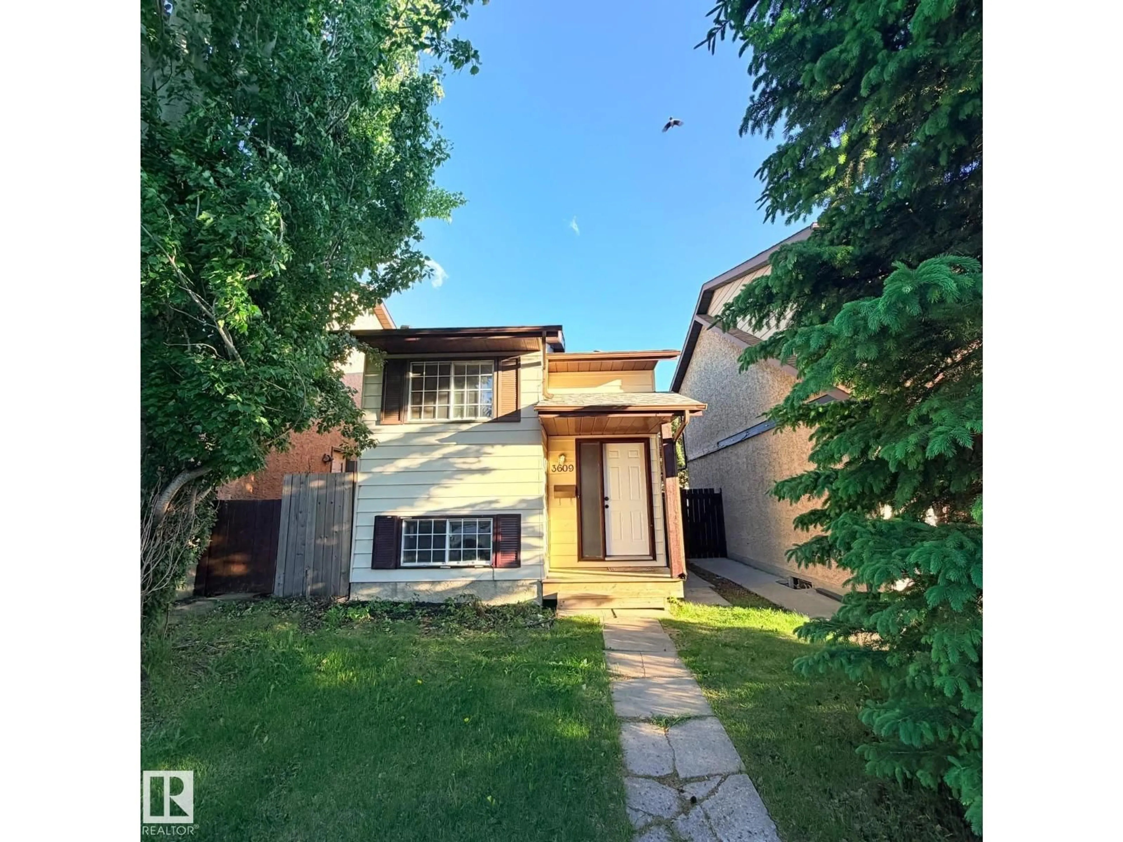 Unknown for 3609 43 AV, Edmonton Alberta T6L4J5