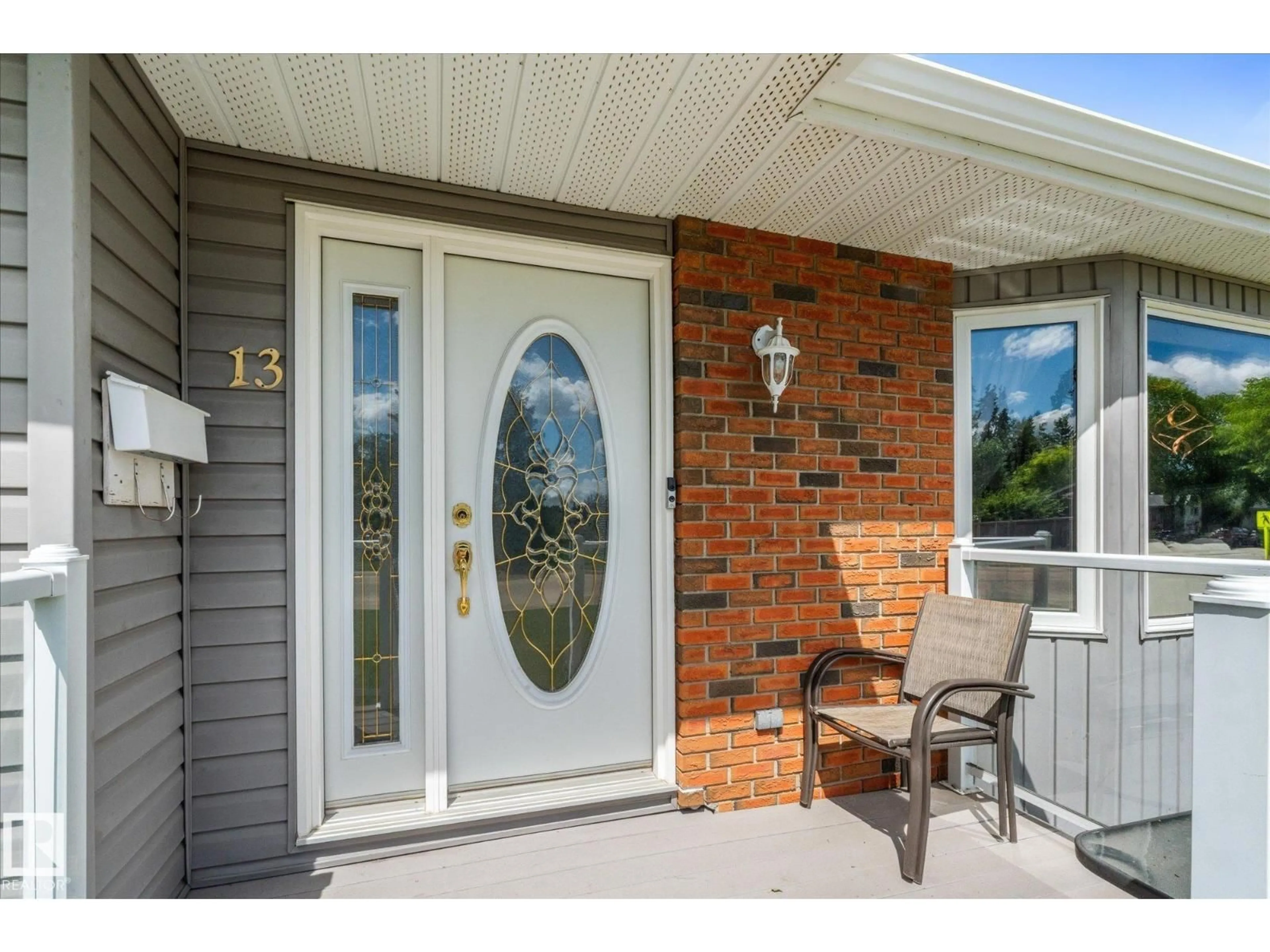Indoor entryway for 13 OATWAY DR, Stony Plain Alberta T7Z1G4