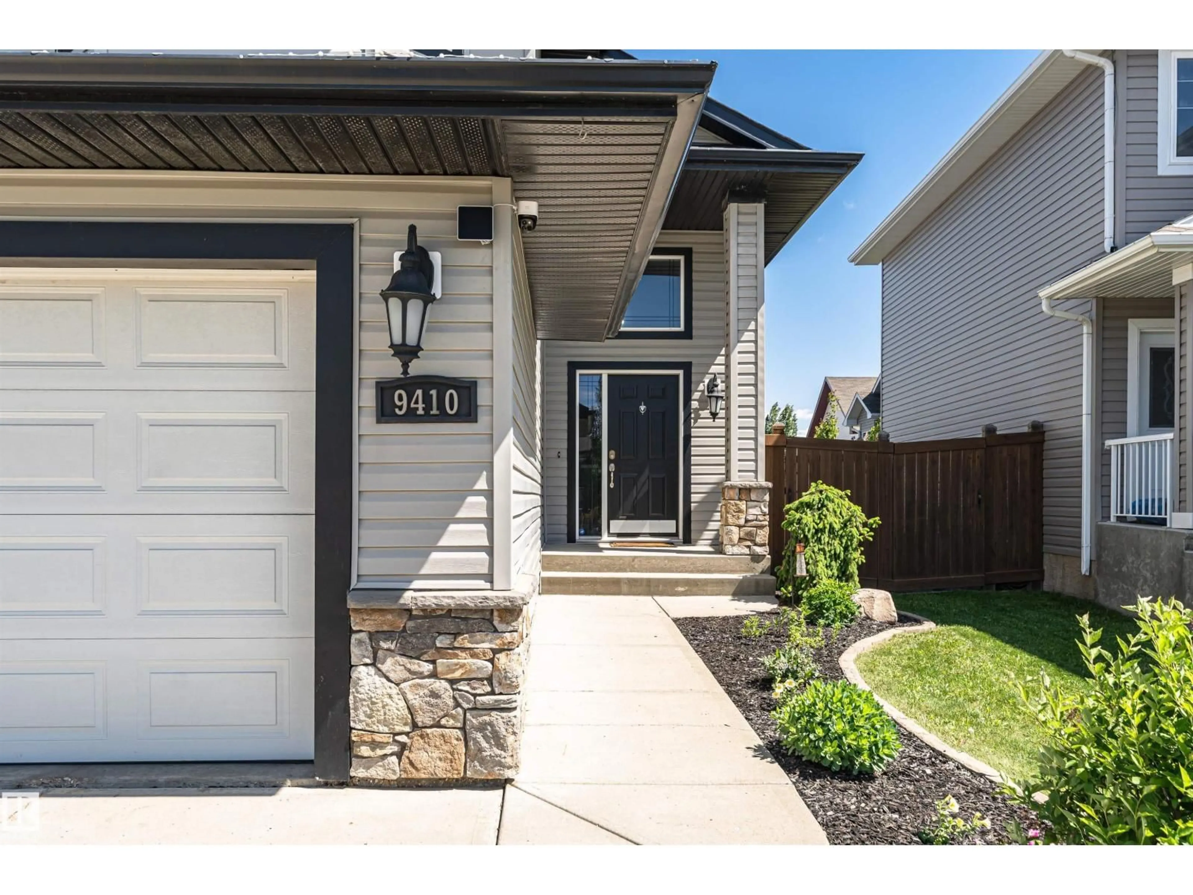 Unknown for 9410 104 AV, Morinville Alberta T8R0B2