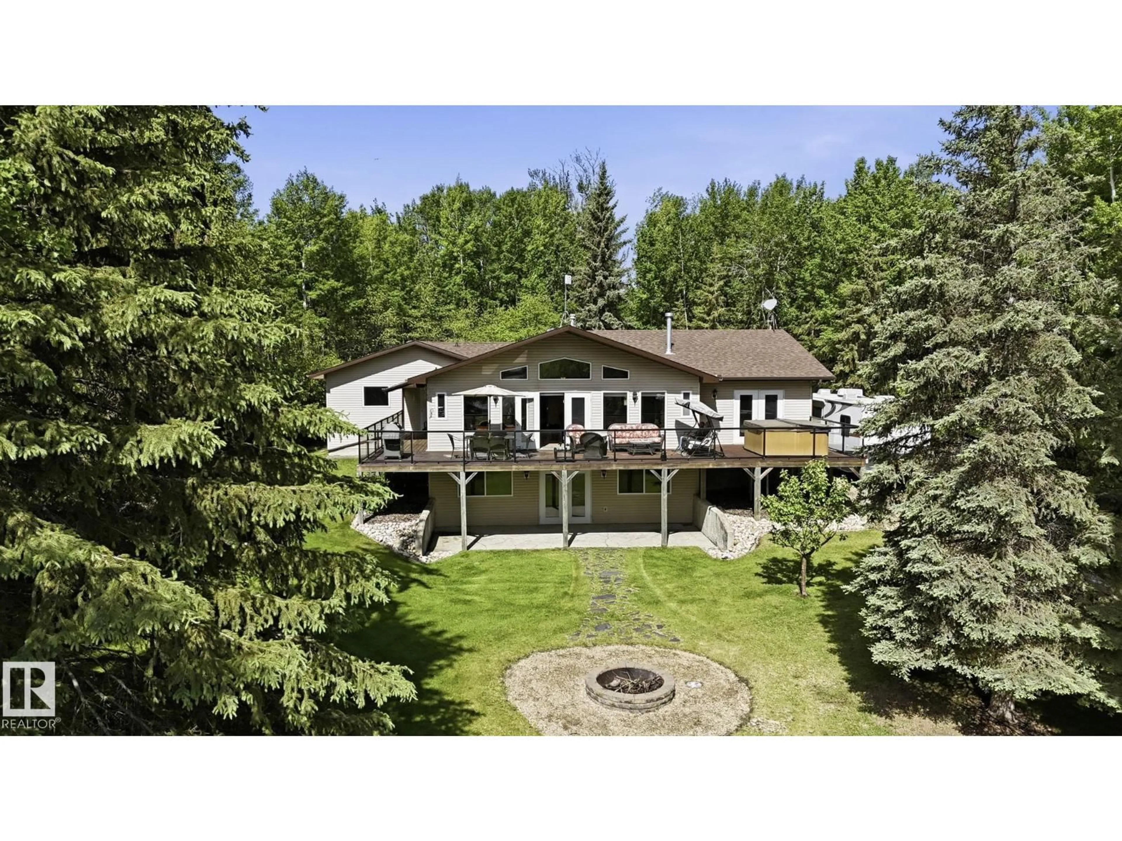 A pic from outside/outdoor area/front of a property/back of a property/a pic from drone, unknown for 17 - 2414 TWP ROAD 522, Rural Parkland County Alberta T7Y3L8