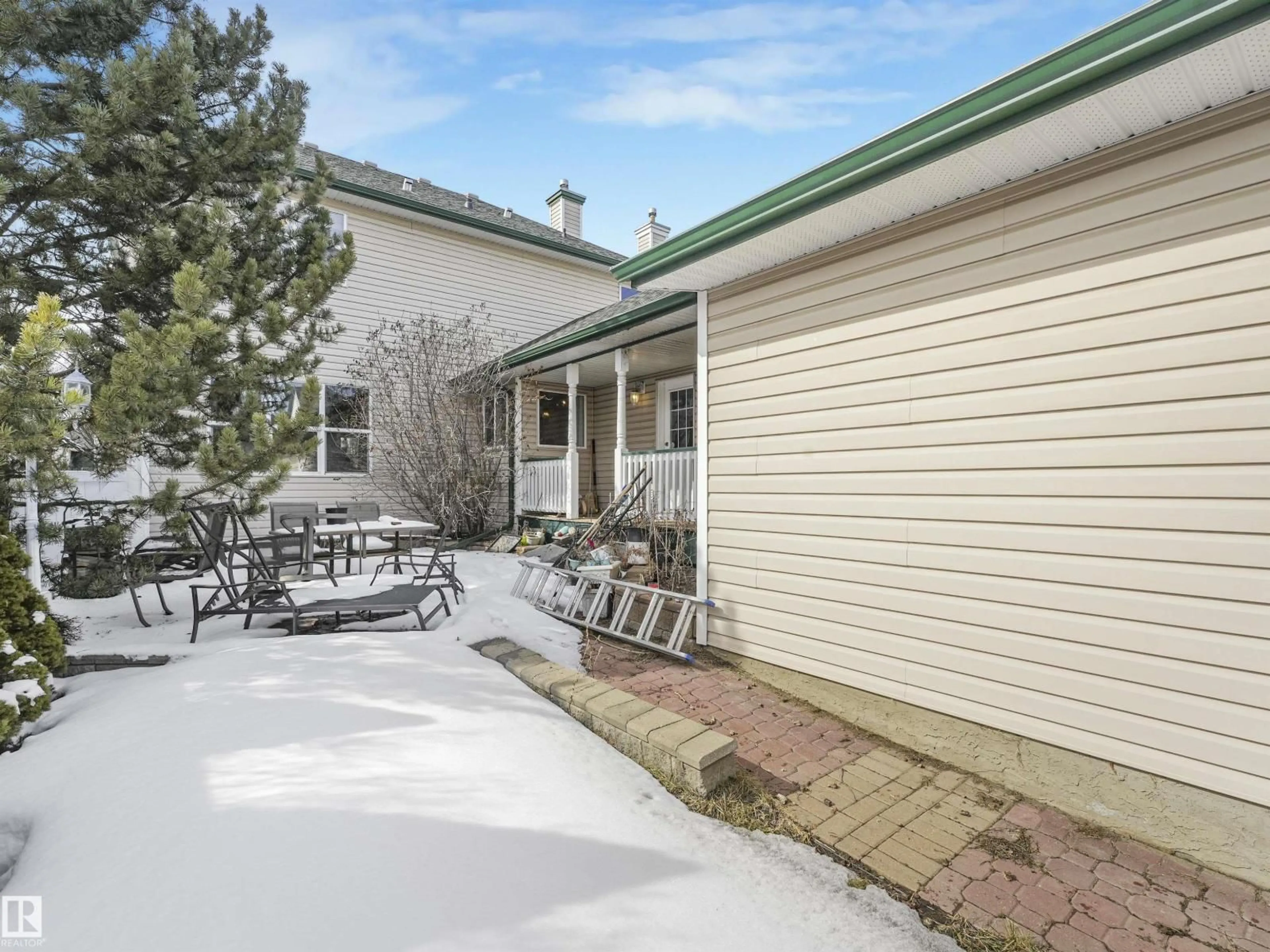 Patio, street for 1885 TOMLINSON WY, Edmonton Alberta T6R2S6