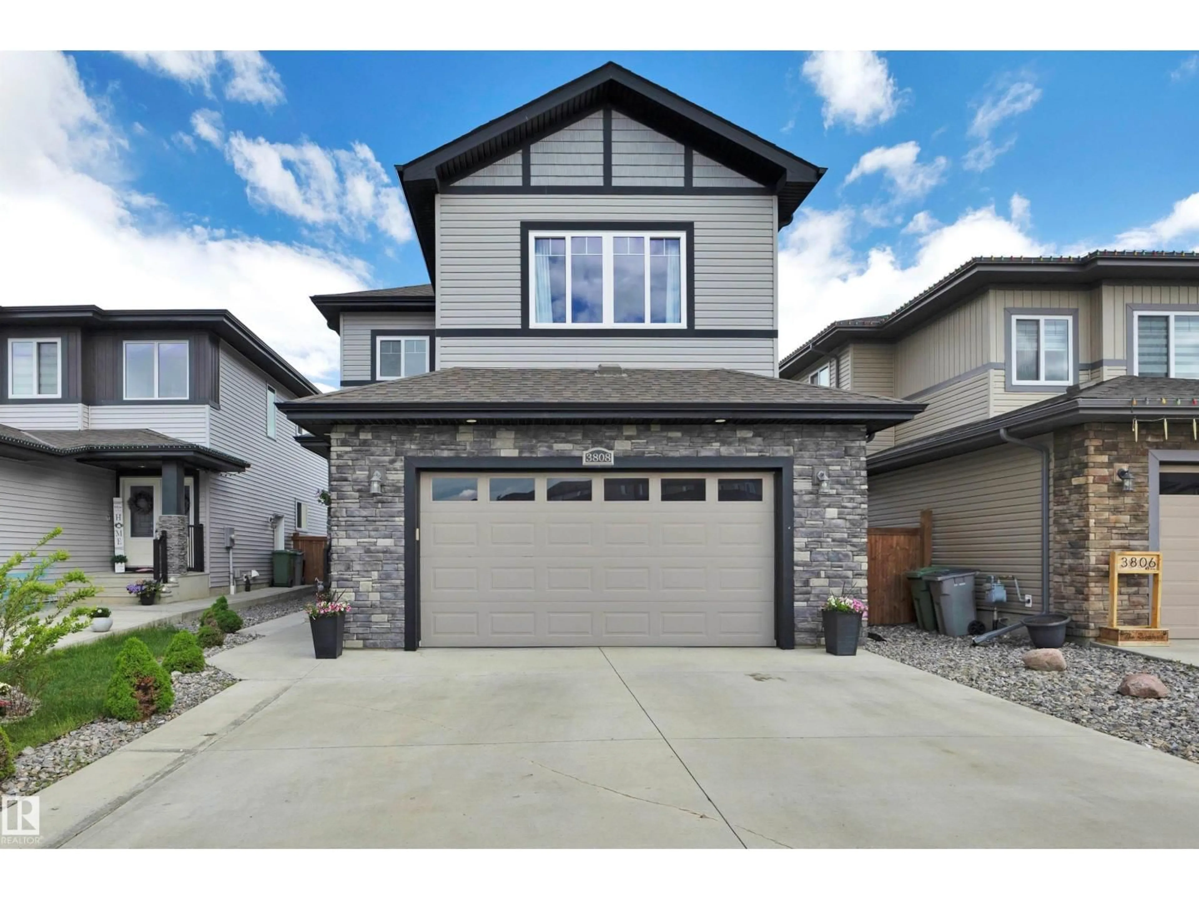 Home with vinyl exterior material, street for 3808 45 AV, Beaumont Alberta T4X2W9