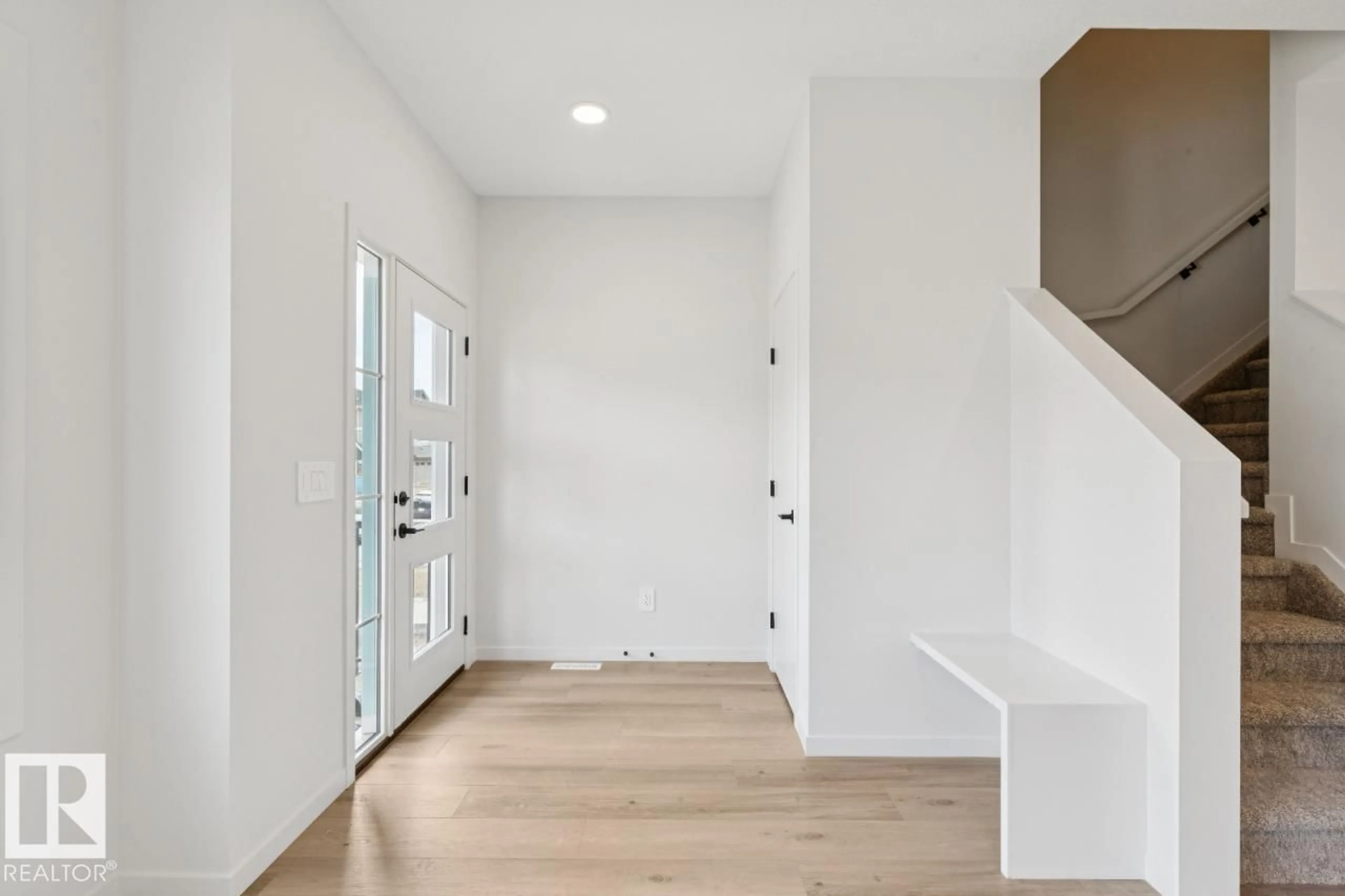 Indoor entryway for NW - 8124 228 ST, Edmonton Alberta T5T4N5