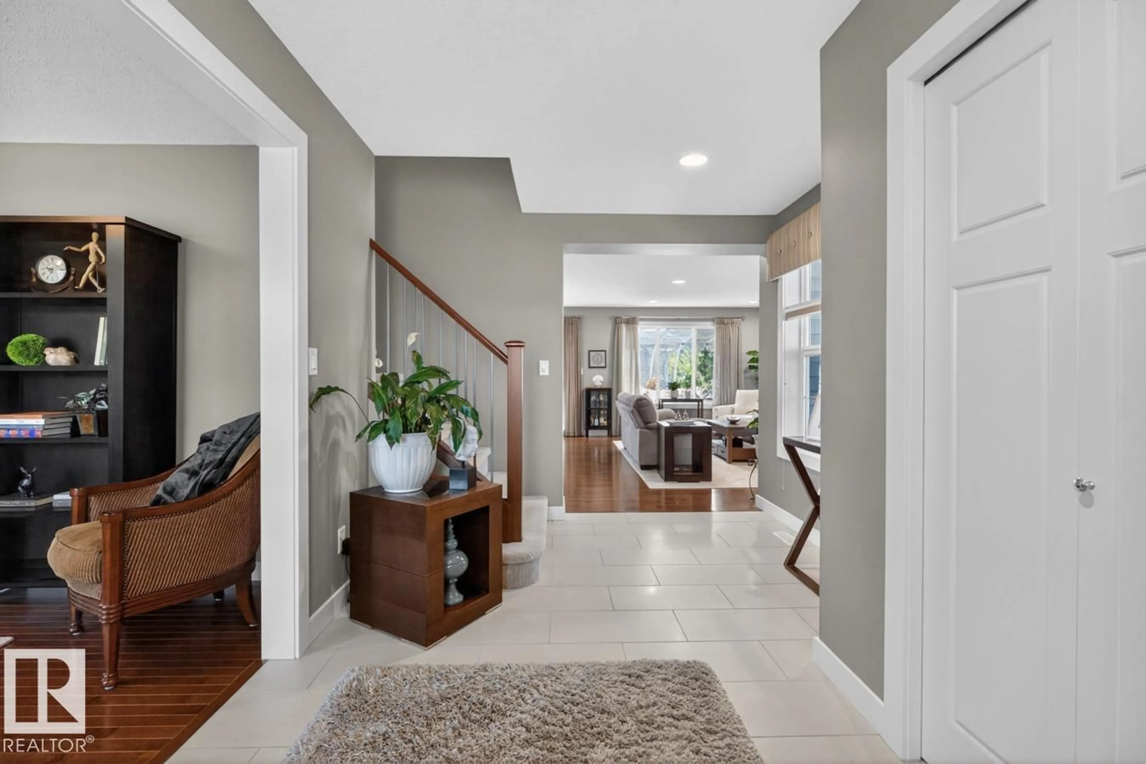 Indoor entryway for 84 CLEARWATER LN, Sherwood Park Alberta T8H0B2
