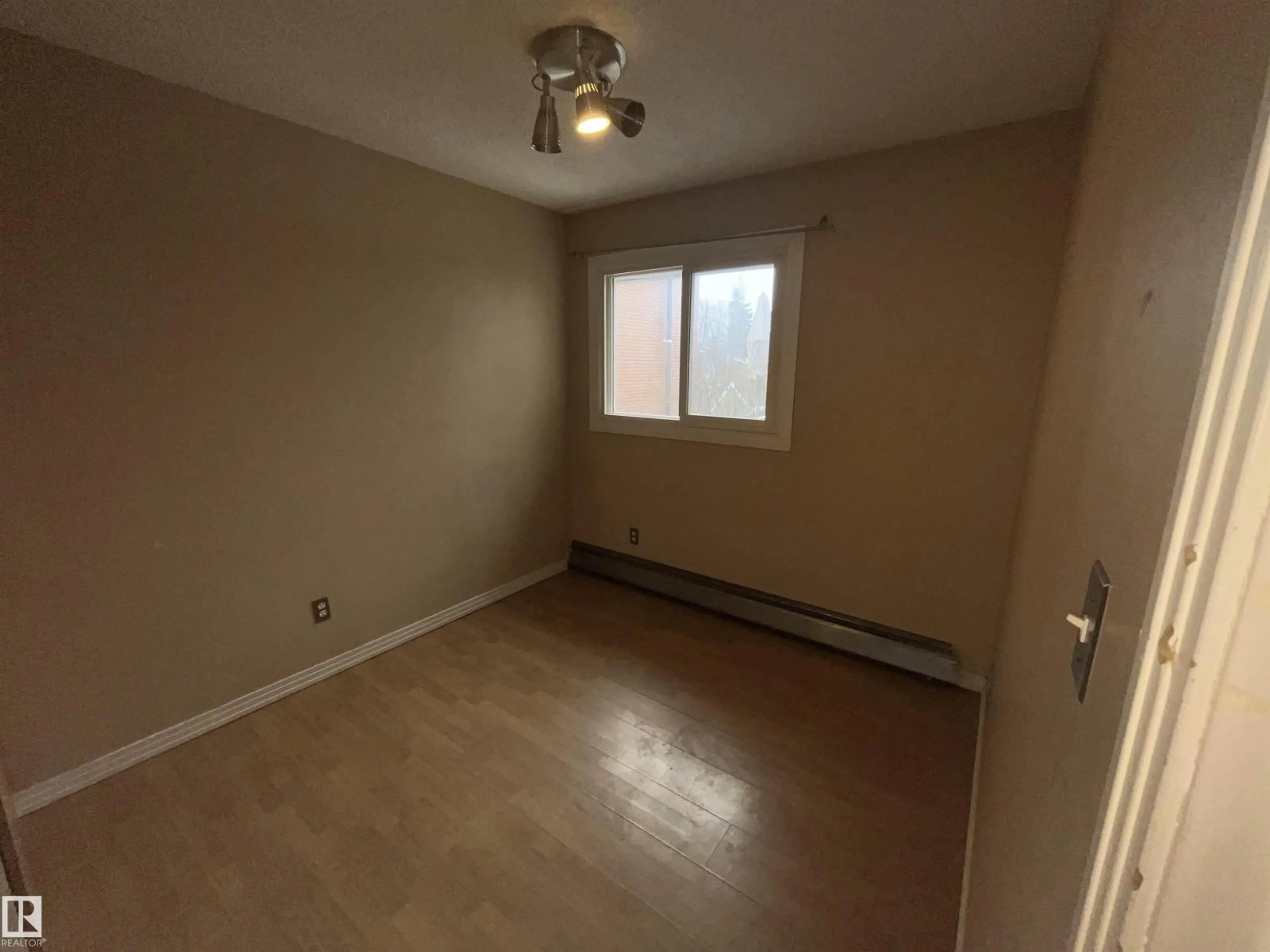A pic of a room for #306 - 11340 124 NW, Edmonton Alberta T5M0K1
