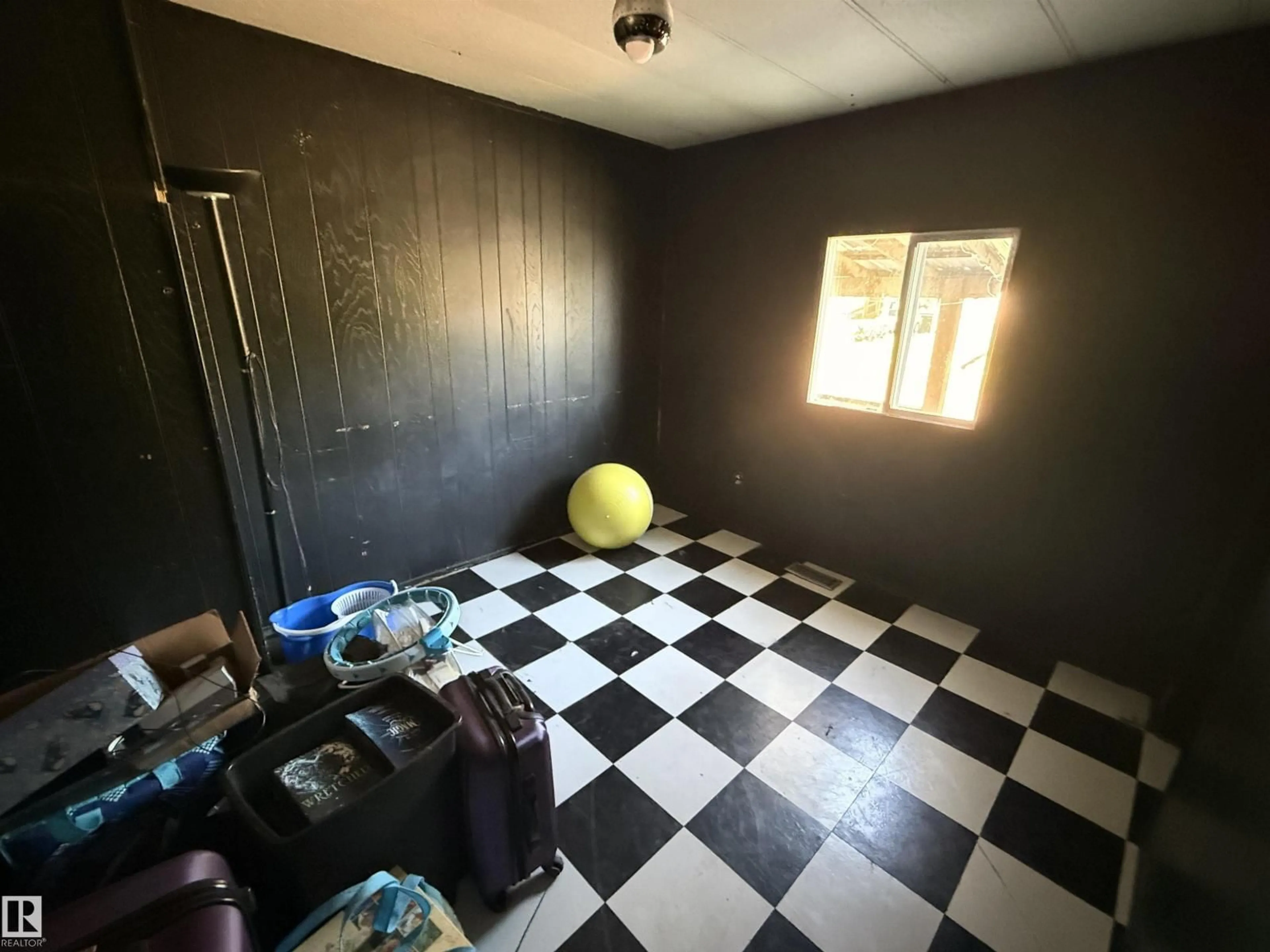 A pic of a room for 5320 51 ST, Breton Alberta T0C0P0