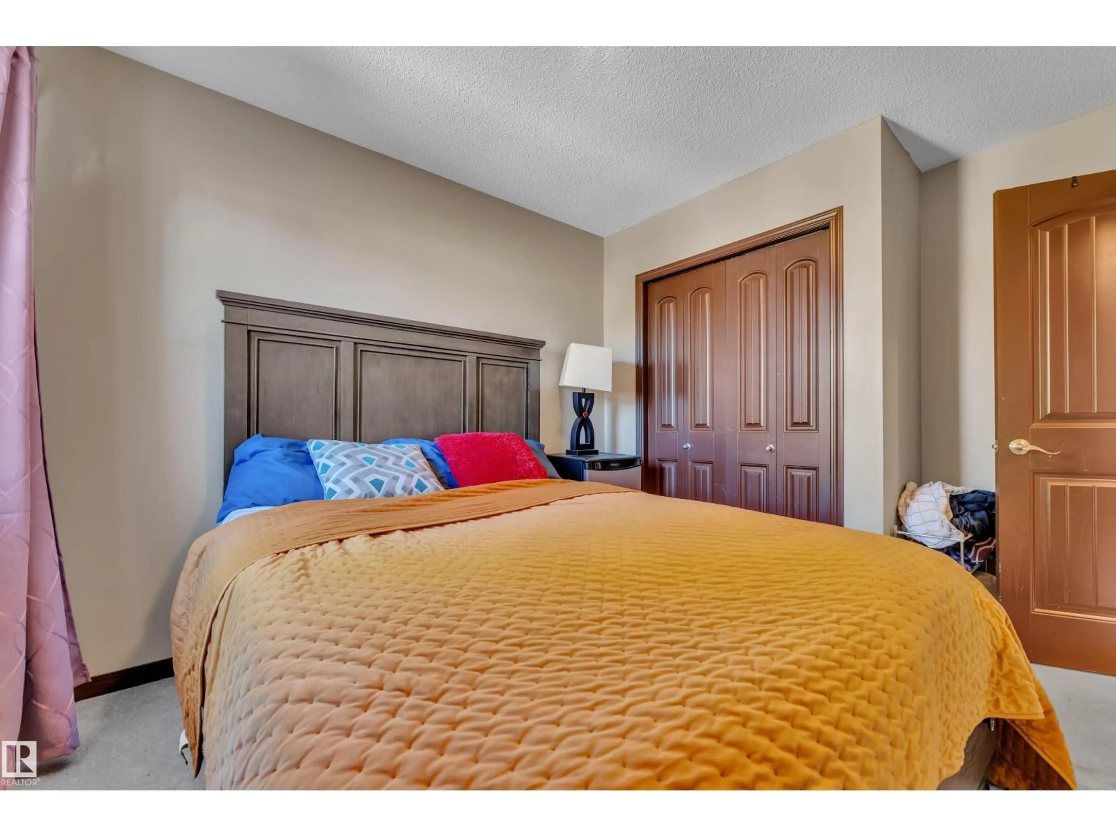 Bedroom with bed, unknown for LI NW - 621 MCDONOUGH LINK, Edmonton Alberta T5Y0M8