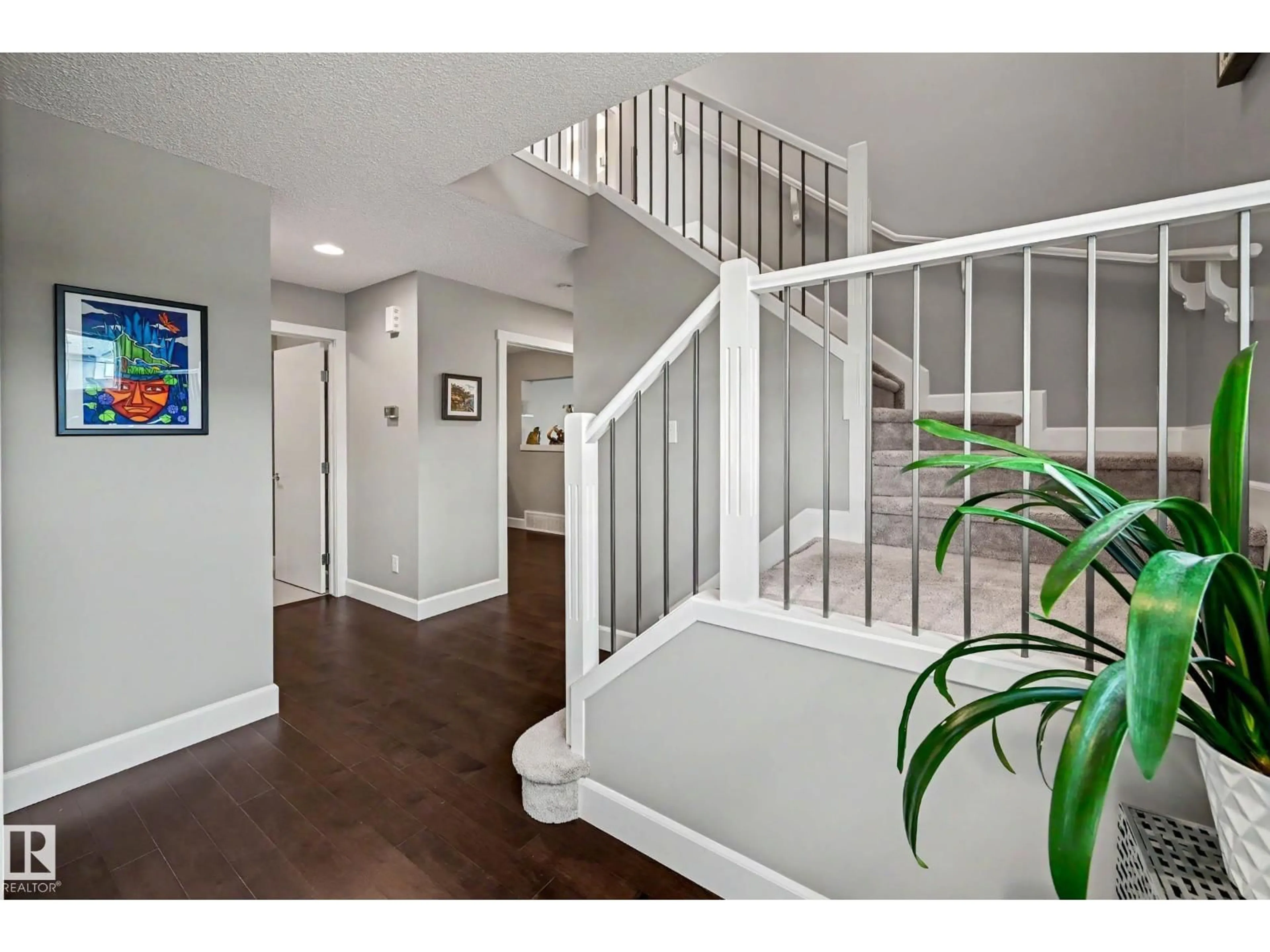Indoor entryway for 23 HOPE CM, Spruce Grove Alberta T7X0X2