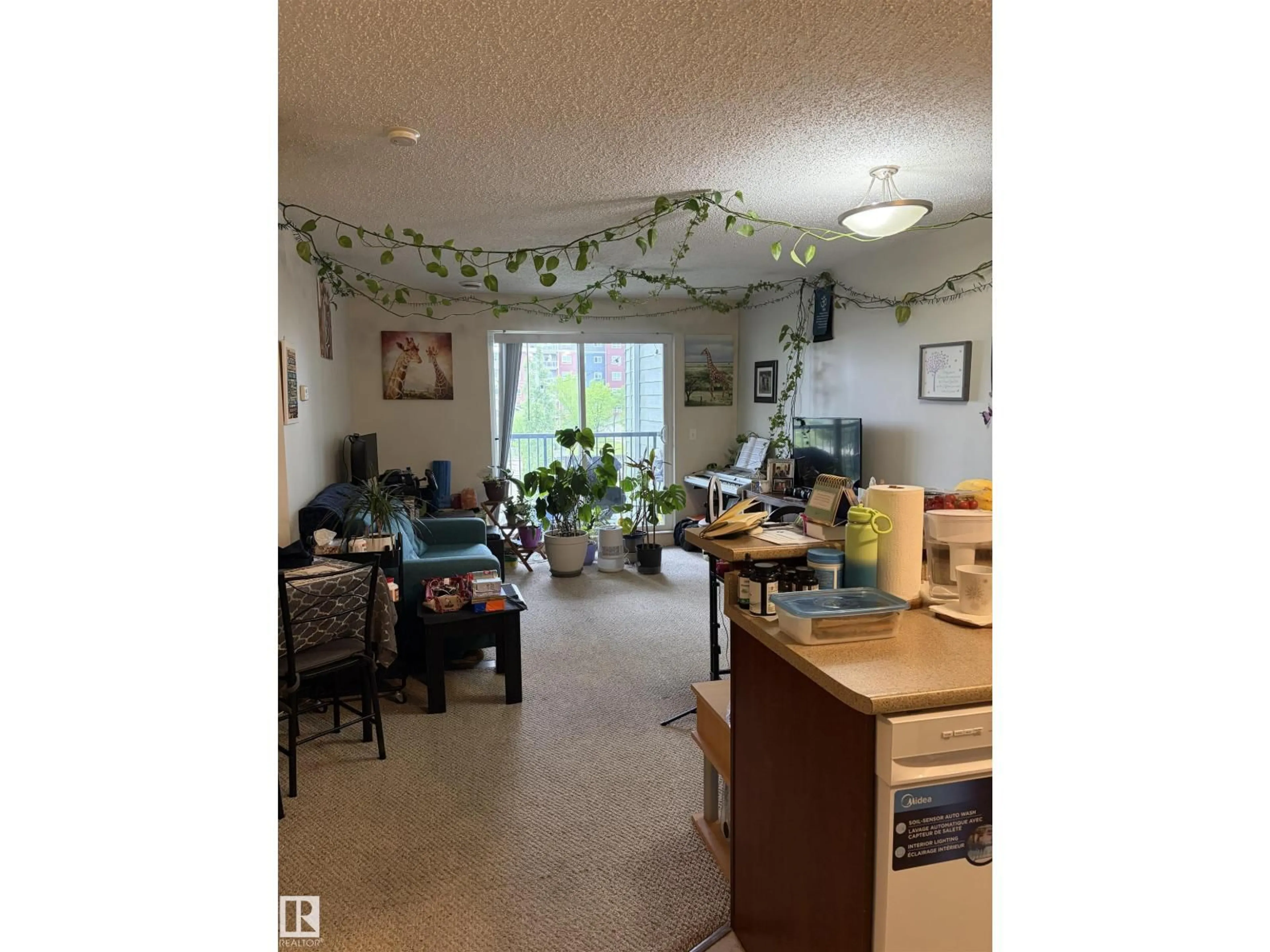 A pic of a room for 6921 - 317 199 ST, Edmonton Alberta T5T3X7