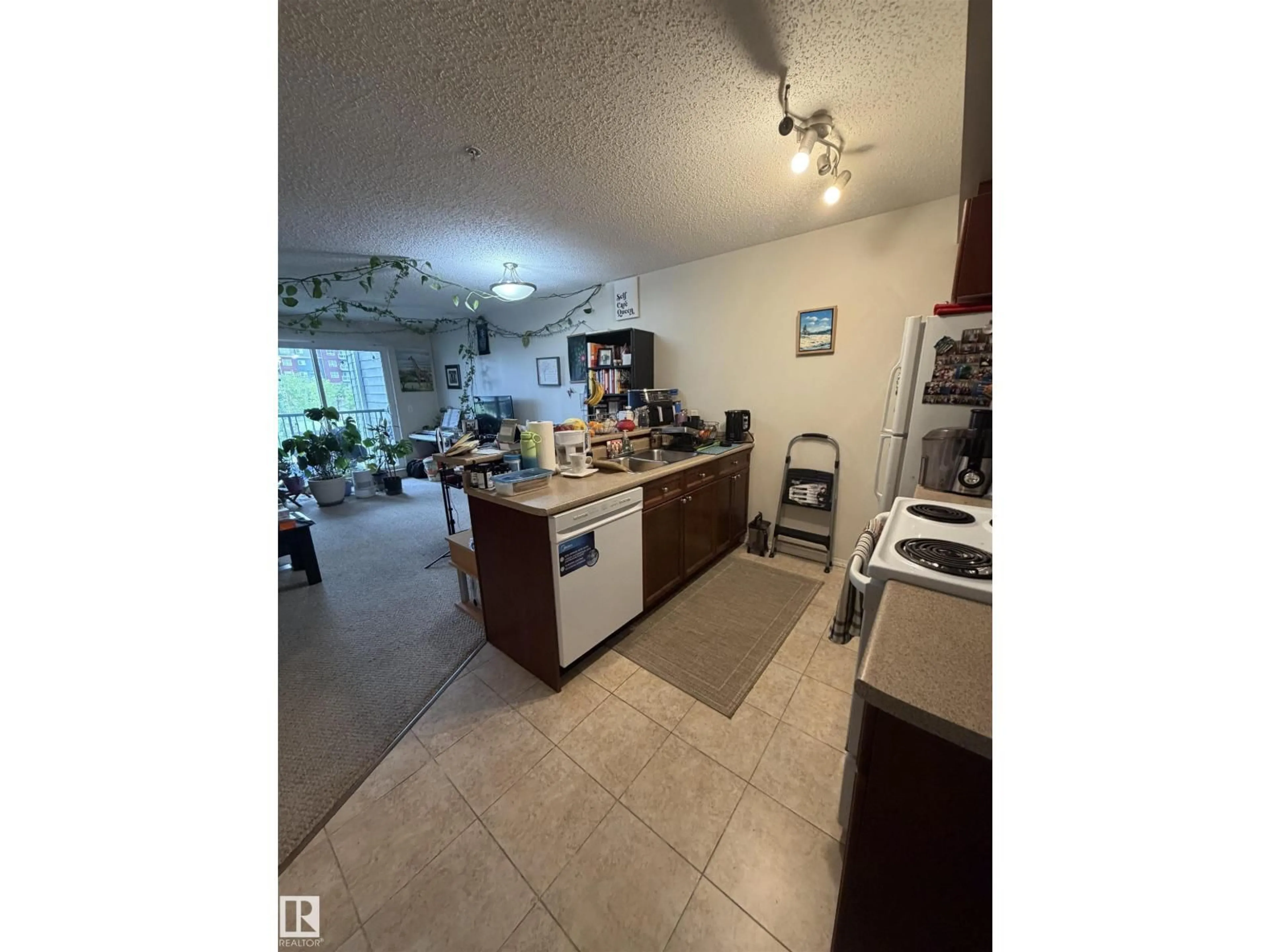 A pic of a room for 6921 - 317 199 ST, Edmonton Alberta T5T3X7