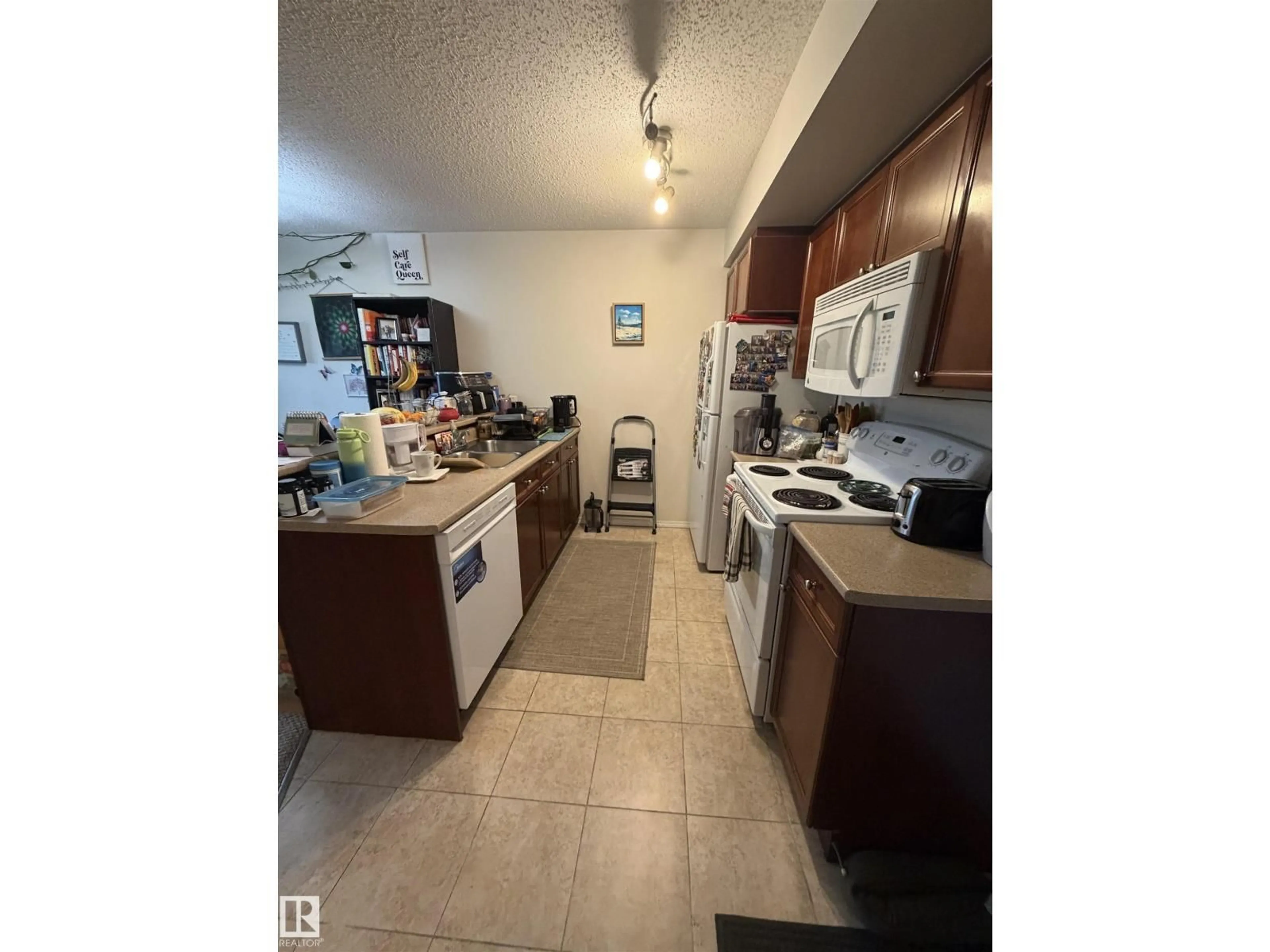 Standard kitchen, unknown for 6921 - 317 199 ST, Edmonton Alberta T5T3X7