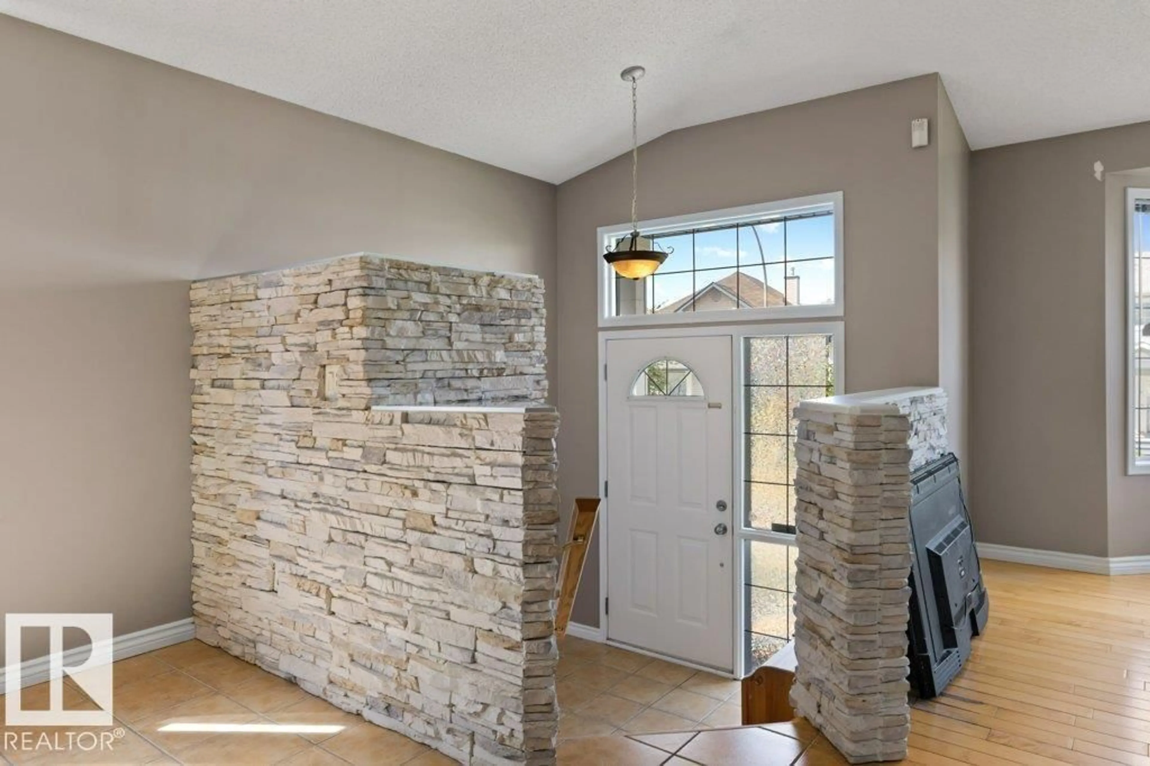 Indoor entryway for 11617 167B AV, Edmonton Alberta T5X6B8