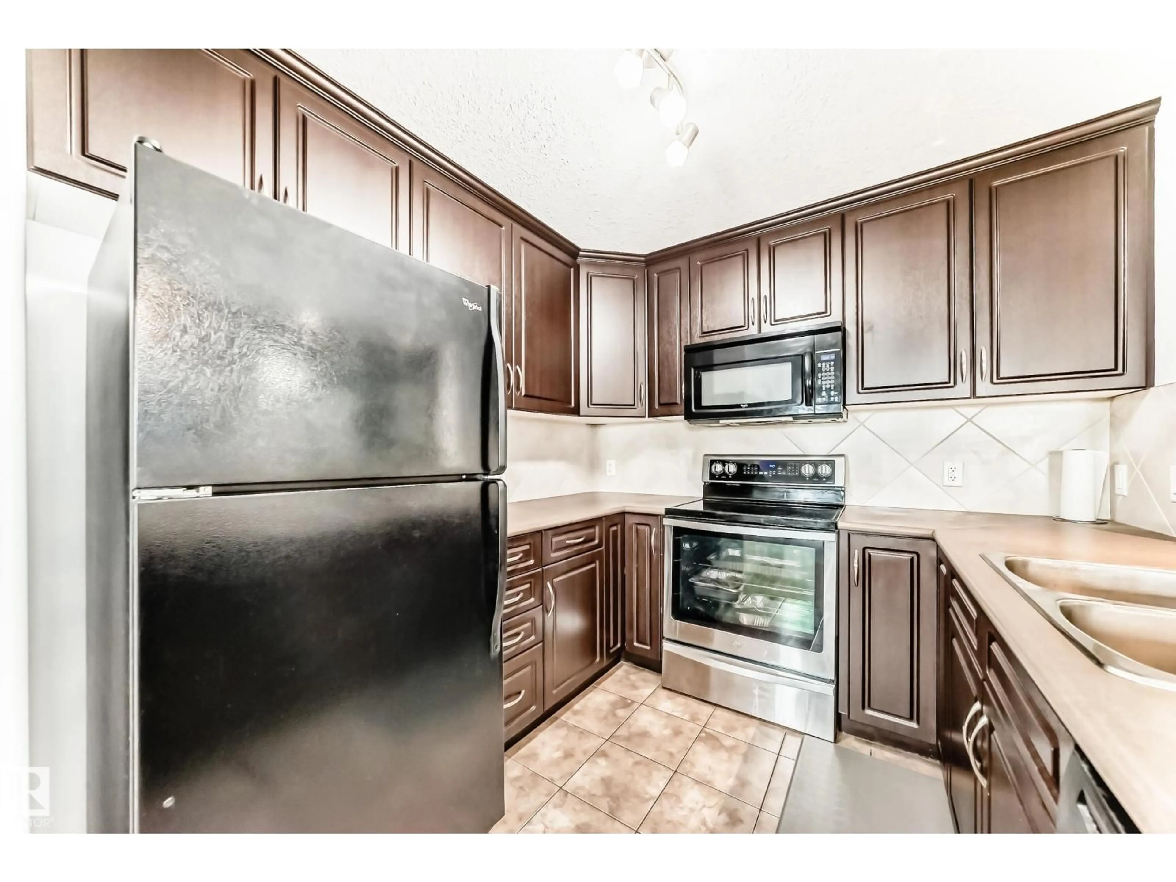 Standard kitchen, ceramic/tile floor for #260 - 11517 ELLERSLIE RD, Edmonton Alberta T6W2A9