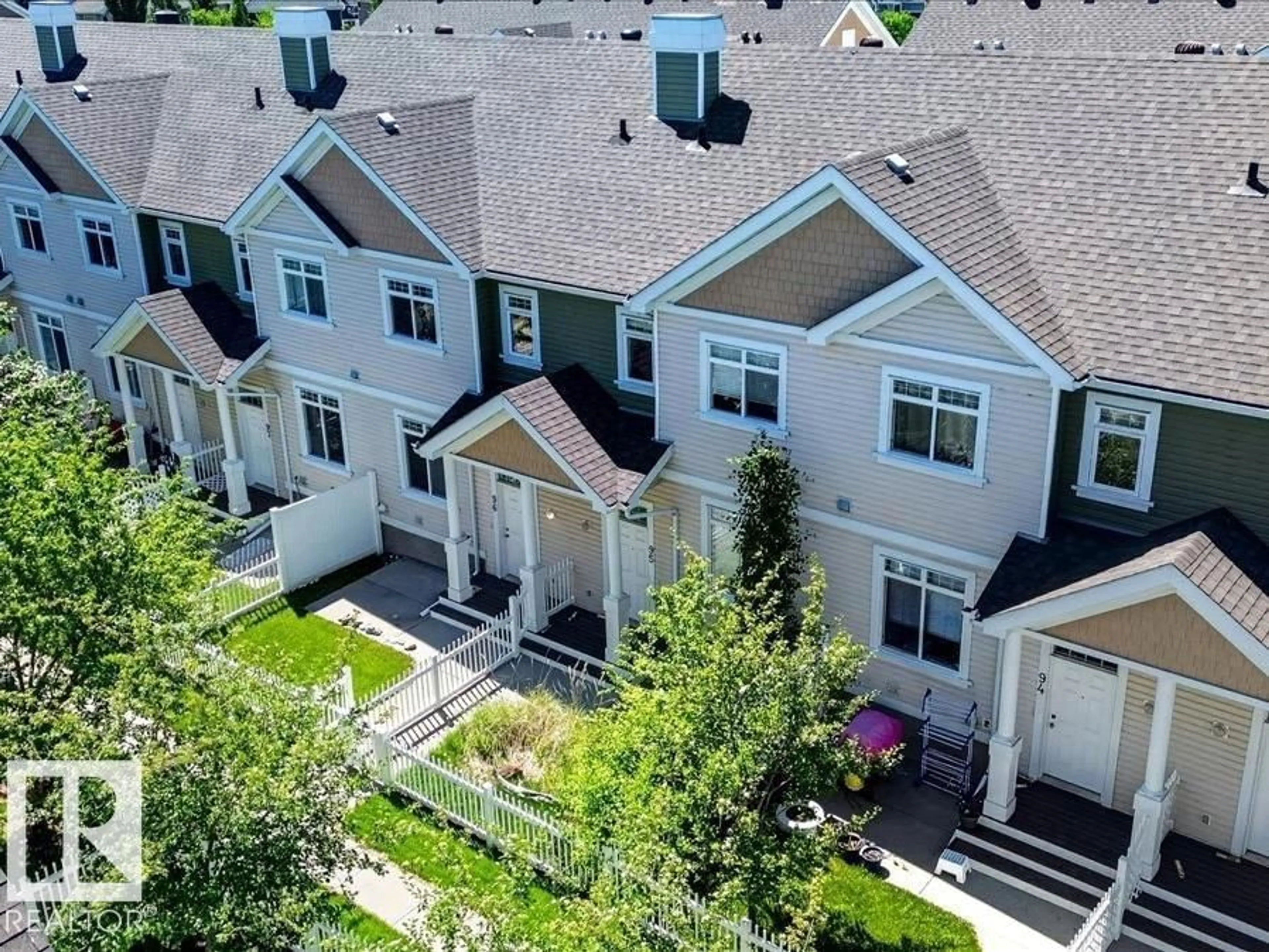 A pic from outside/outdoor area/front of a property/back of a property/a pic from drone, unknown for 1804 - 96 70 ST, Edmonton Alberta T6X0H4