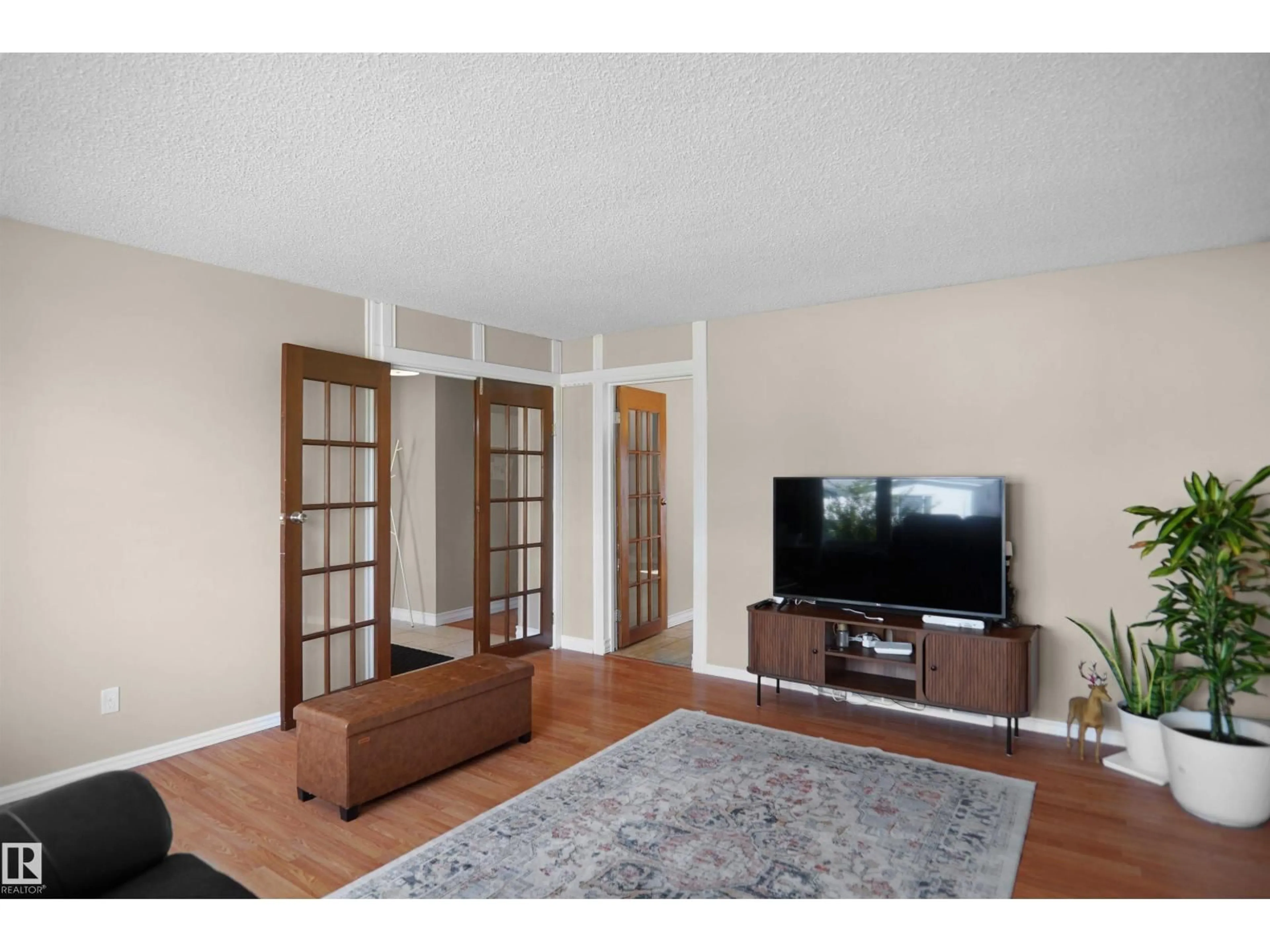 Unknown for 13524 26 ST, Edmonton Alberta T5A3W1