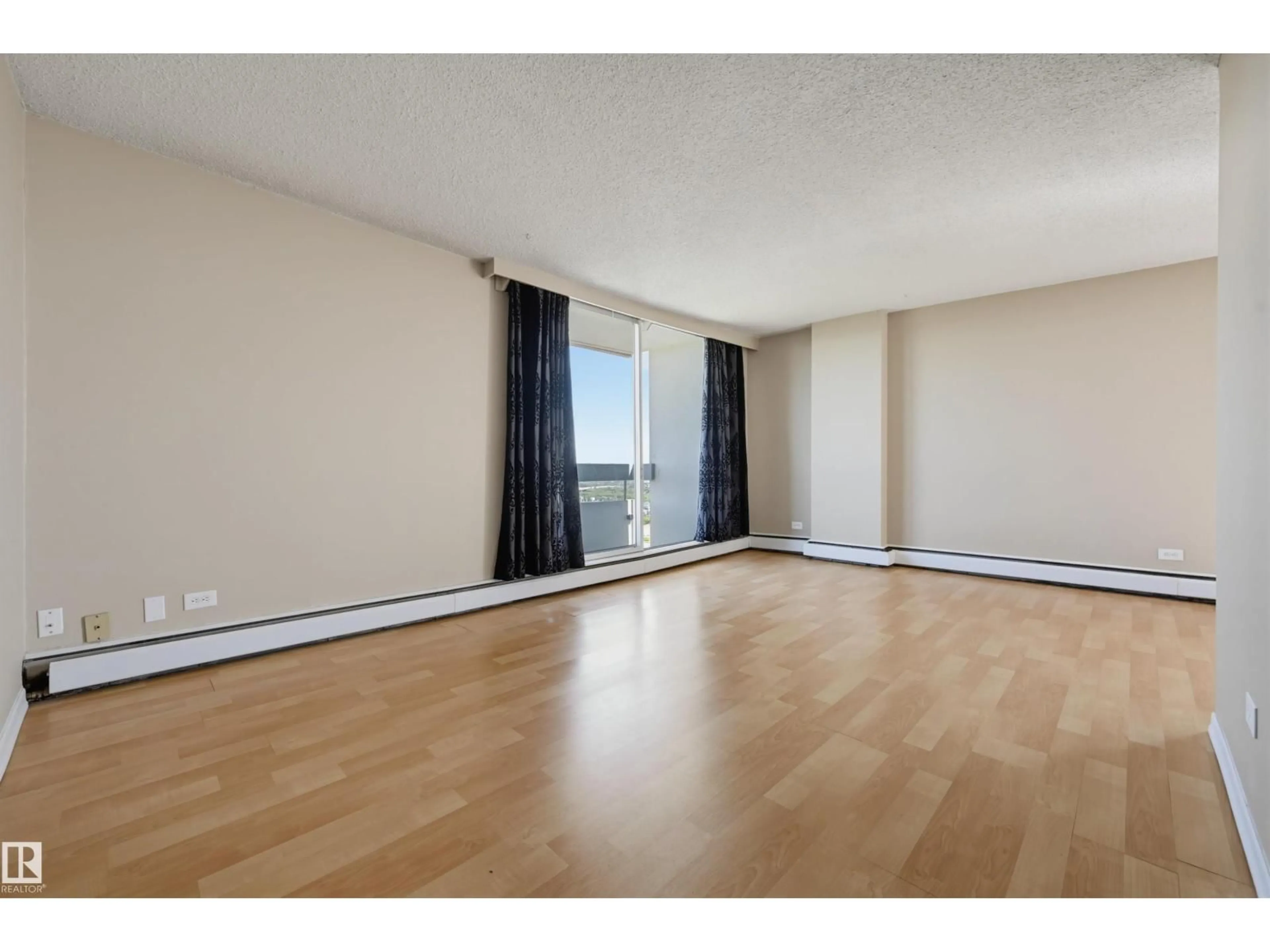 A pic of a room for 2003 SASKATCHEWAN DR, Edmonton Alberta T6E4S6