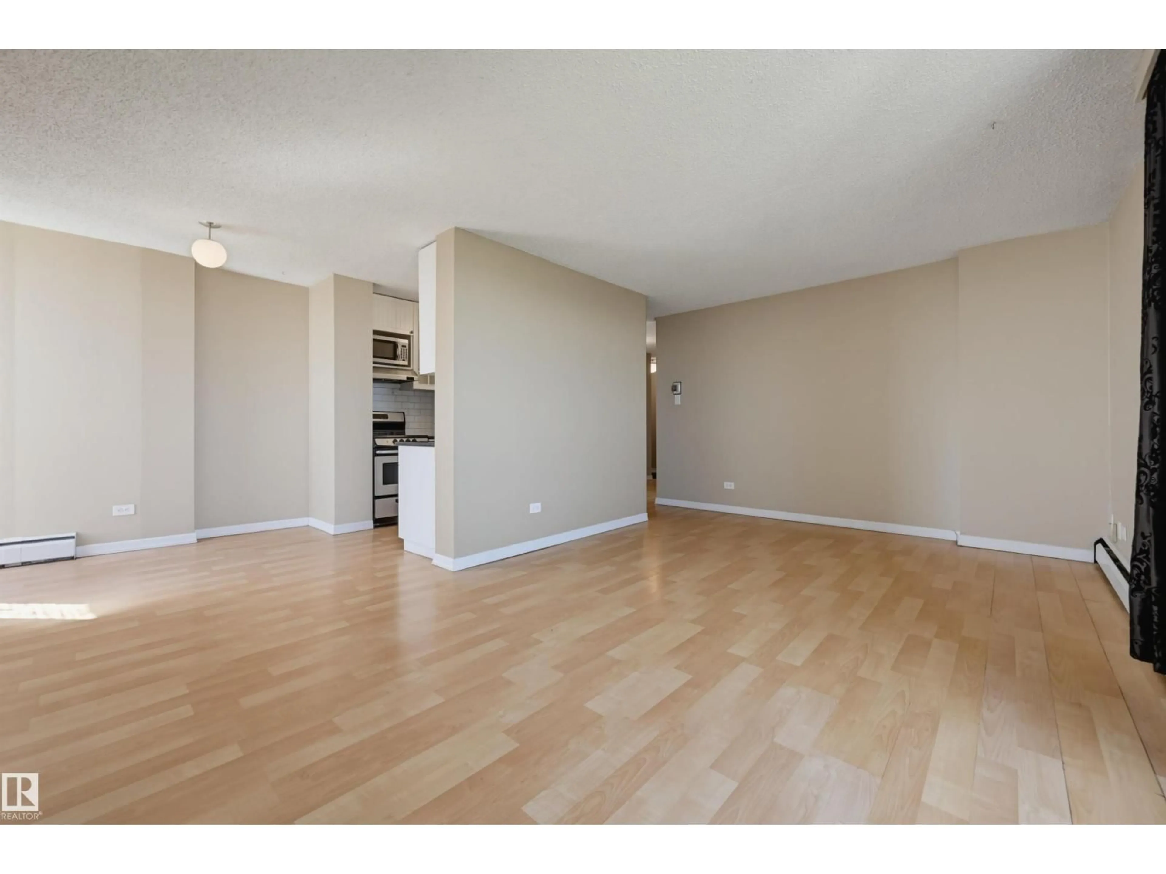 A pic of a room for 2003 SASKATCHEWAN DR, Edmonton Alberta T6E4S6