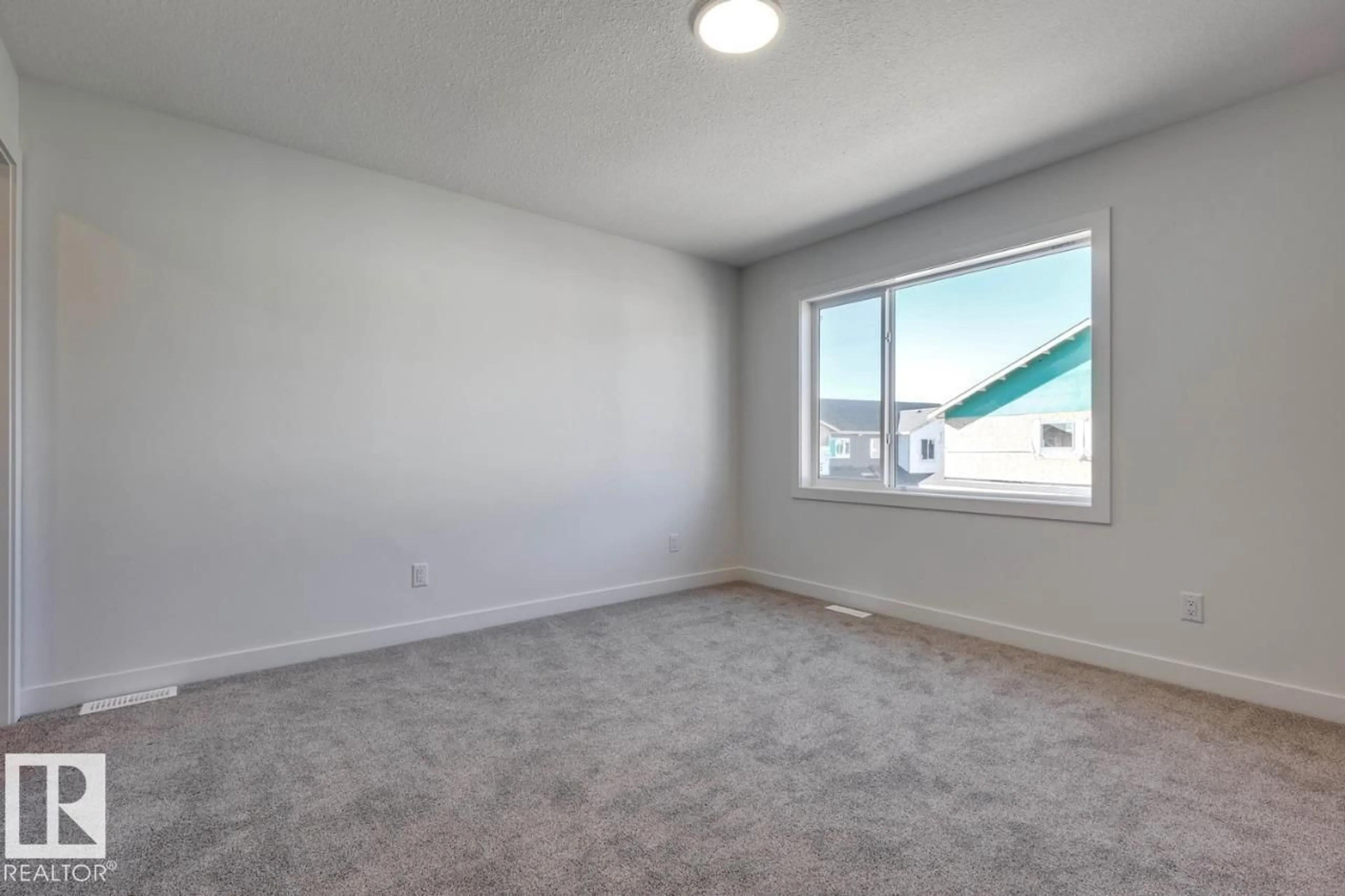 A pic of a room for #9 - 710 MATTSON DR, Edmonton Alberta T6X1A4