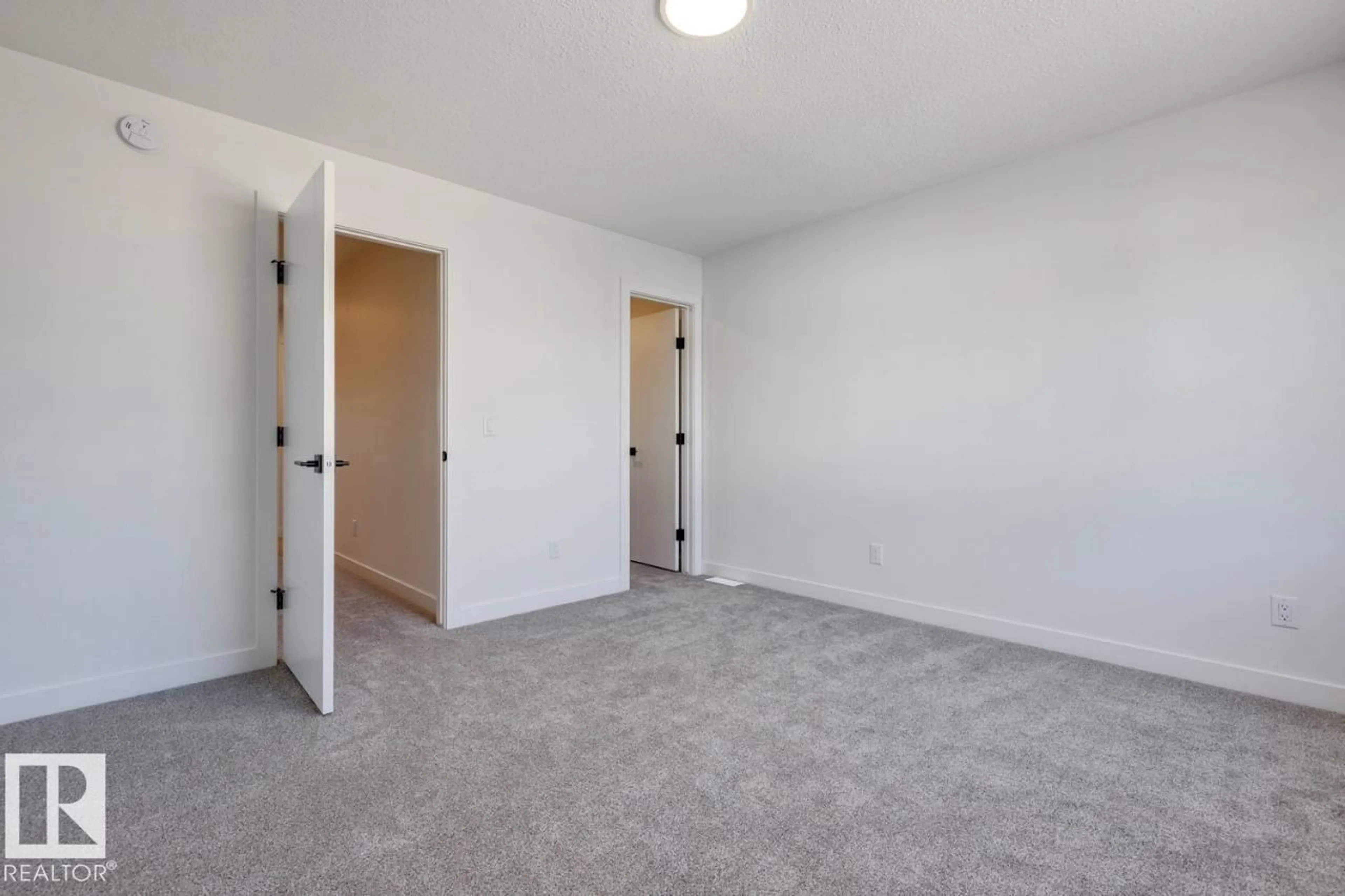 A pic of a room for #9 - 710 MATTSON DR, Edmonton Alberta T6X1A4