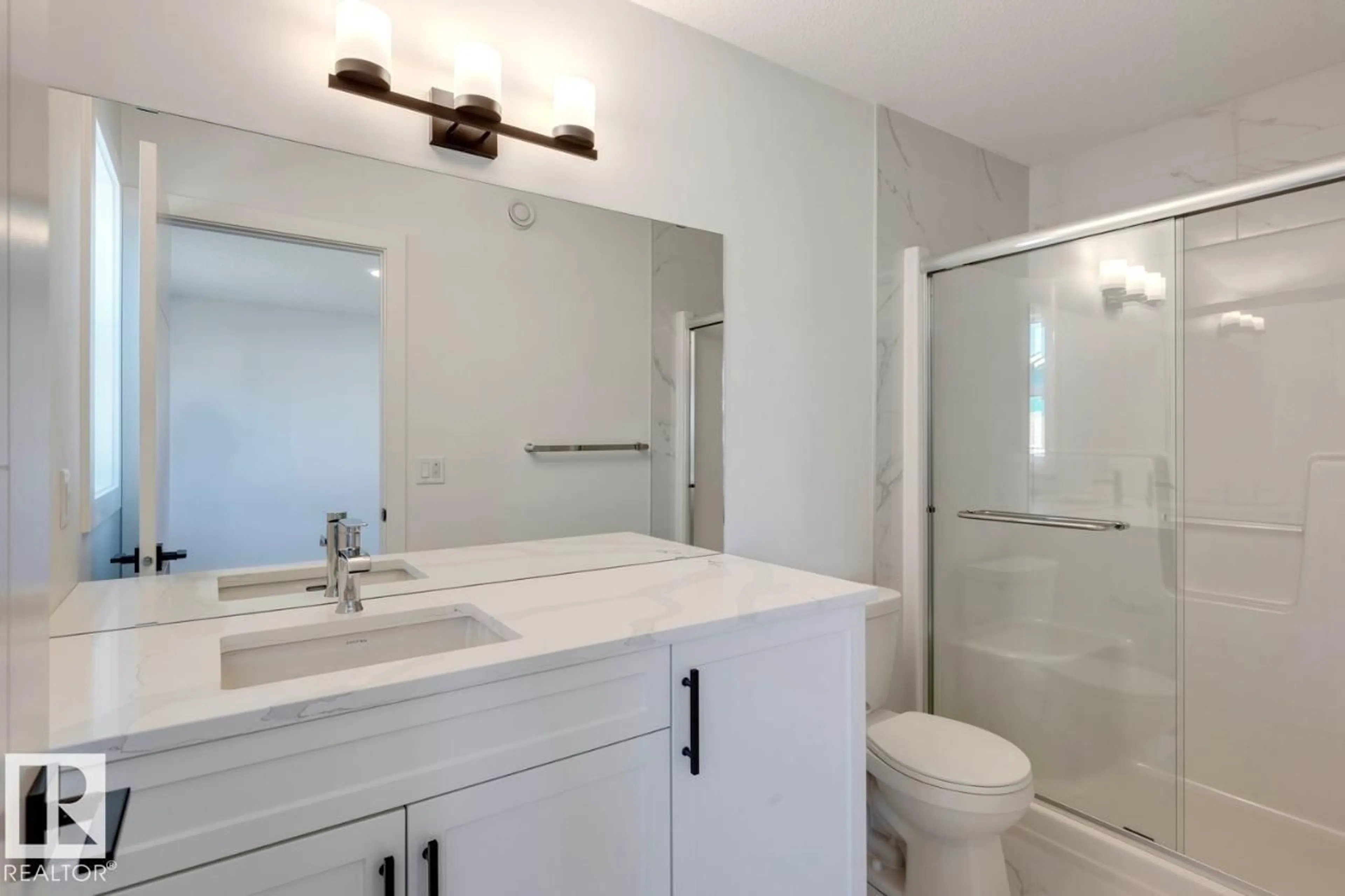 Standard bathroom, ceramic/tile floor for #9 - 710 MATTSON DR, Edmonton Alberta T6X1A4