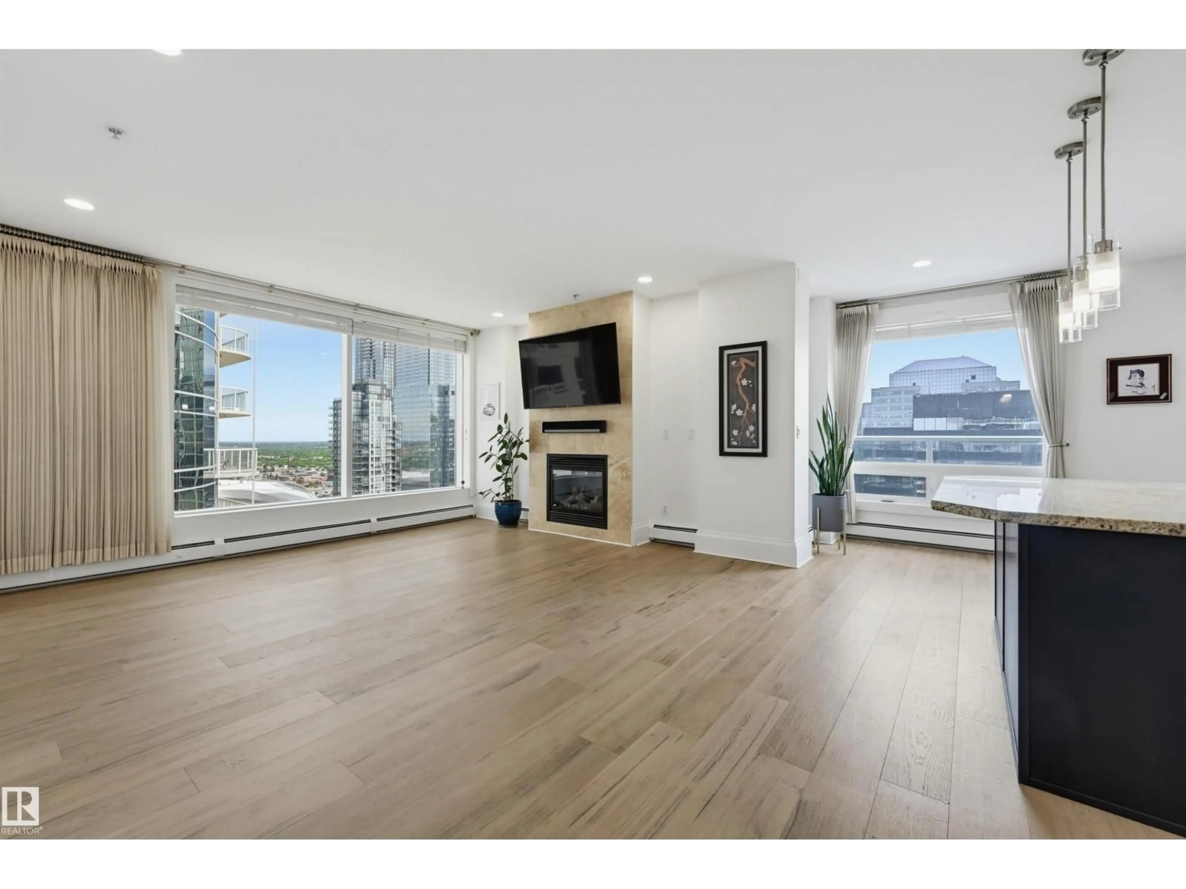 A pic of a room for 10136 - 2801 104 ST NW, Edmonton Alberta T5J0B5