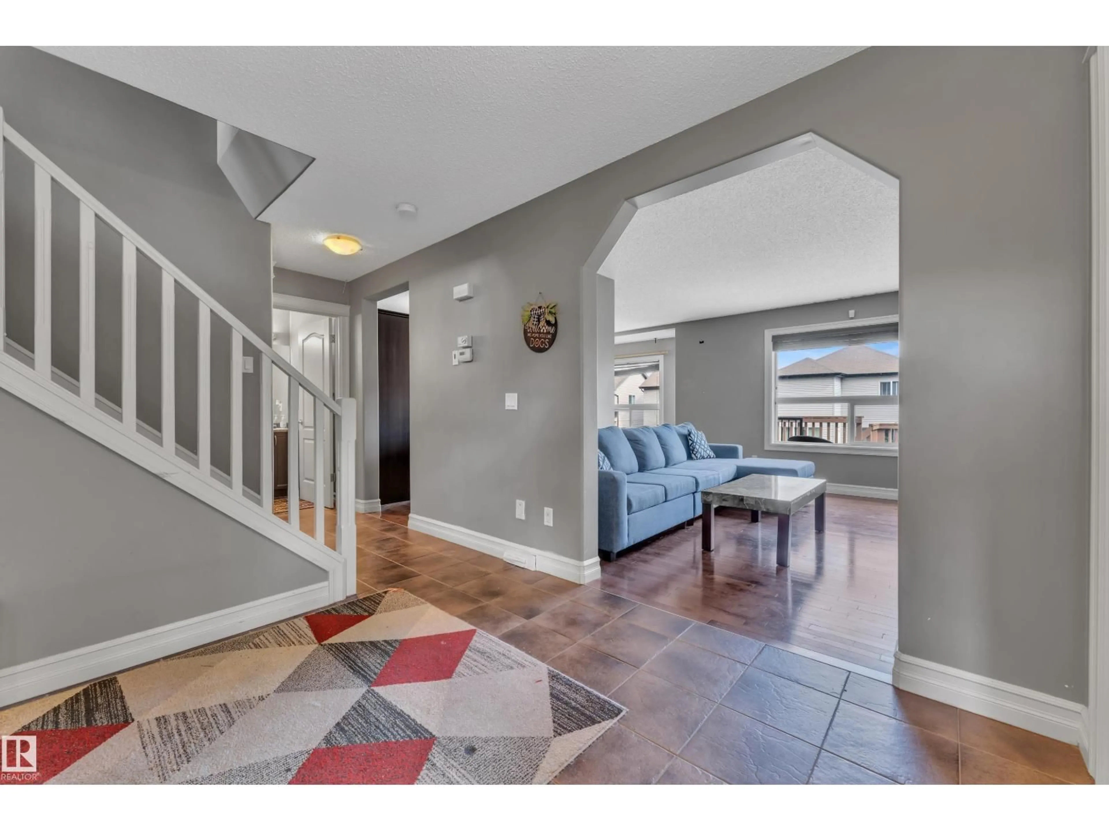 Indoor entryway for 6116 11 AV, Edmonton Alberta T6X0M4
