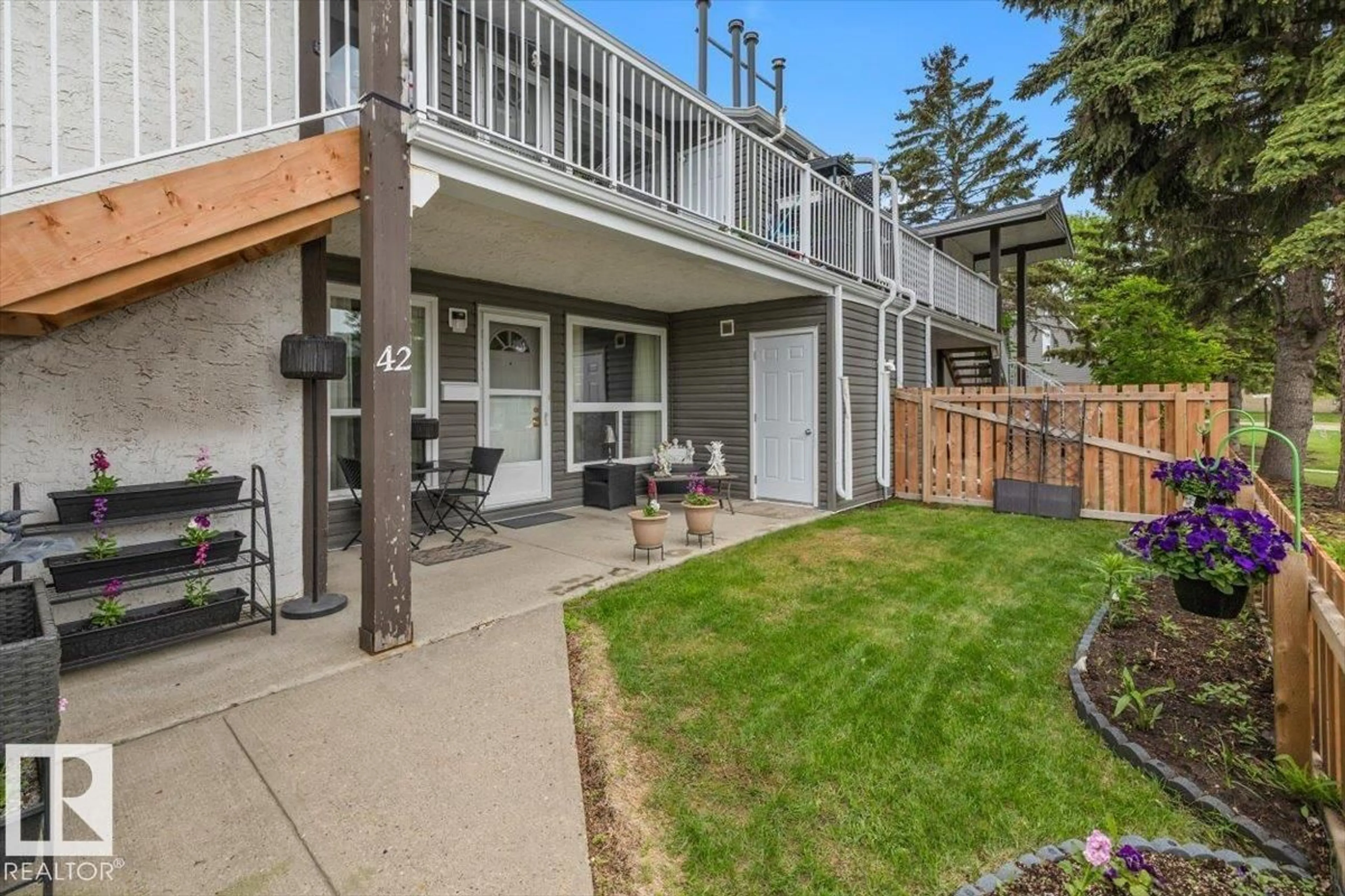 Patio, unknown for 42 - 3111 142 AV NW, Edmonton Alberta T5Y2H6