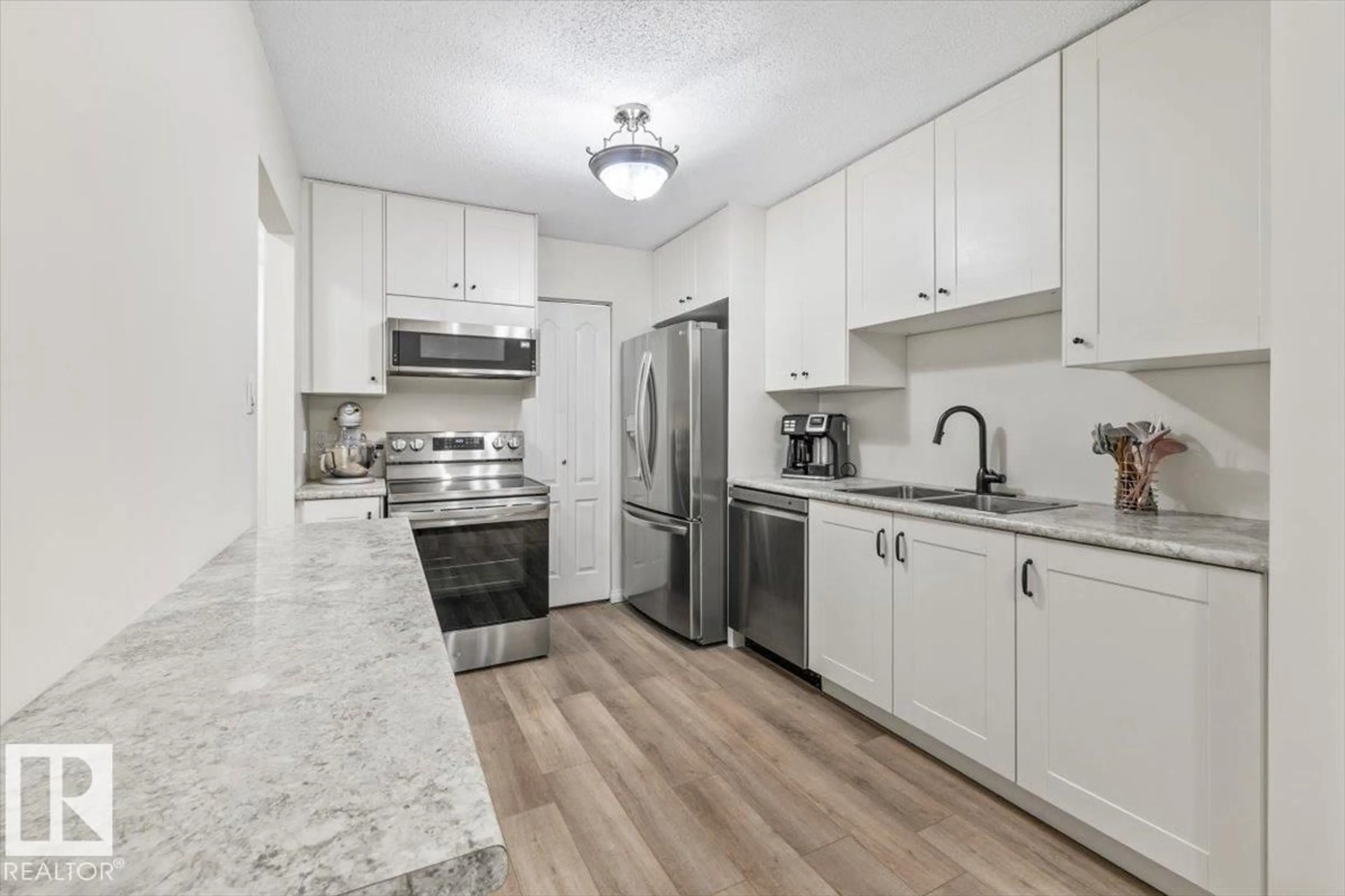 Unknown for 42 - 3111 142 AV NW, Edmonton Alberta T5Y2H6