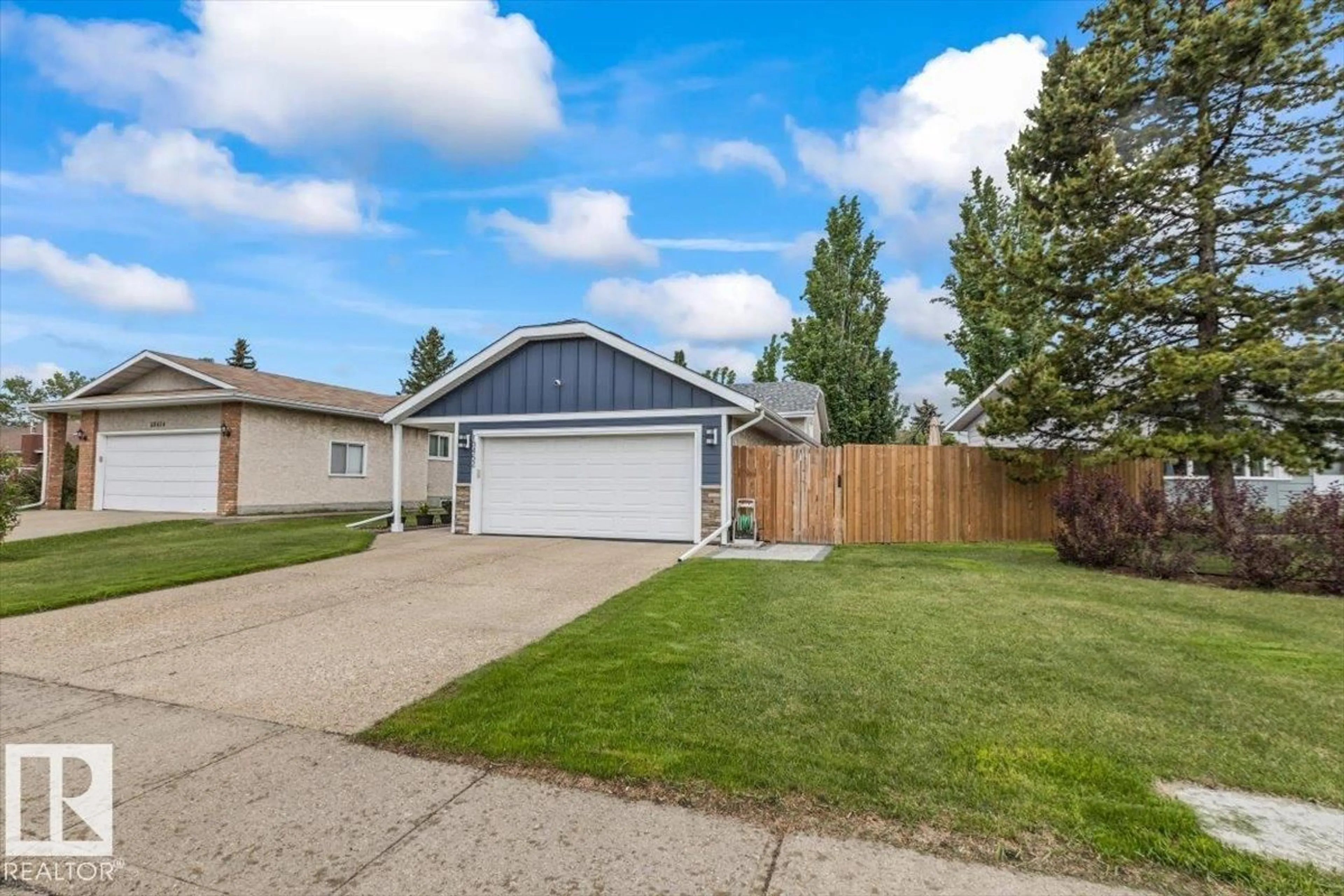 Unknown for 10452 18 AV, Edmonton Alberta T6J4Z8