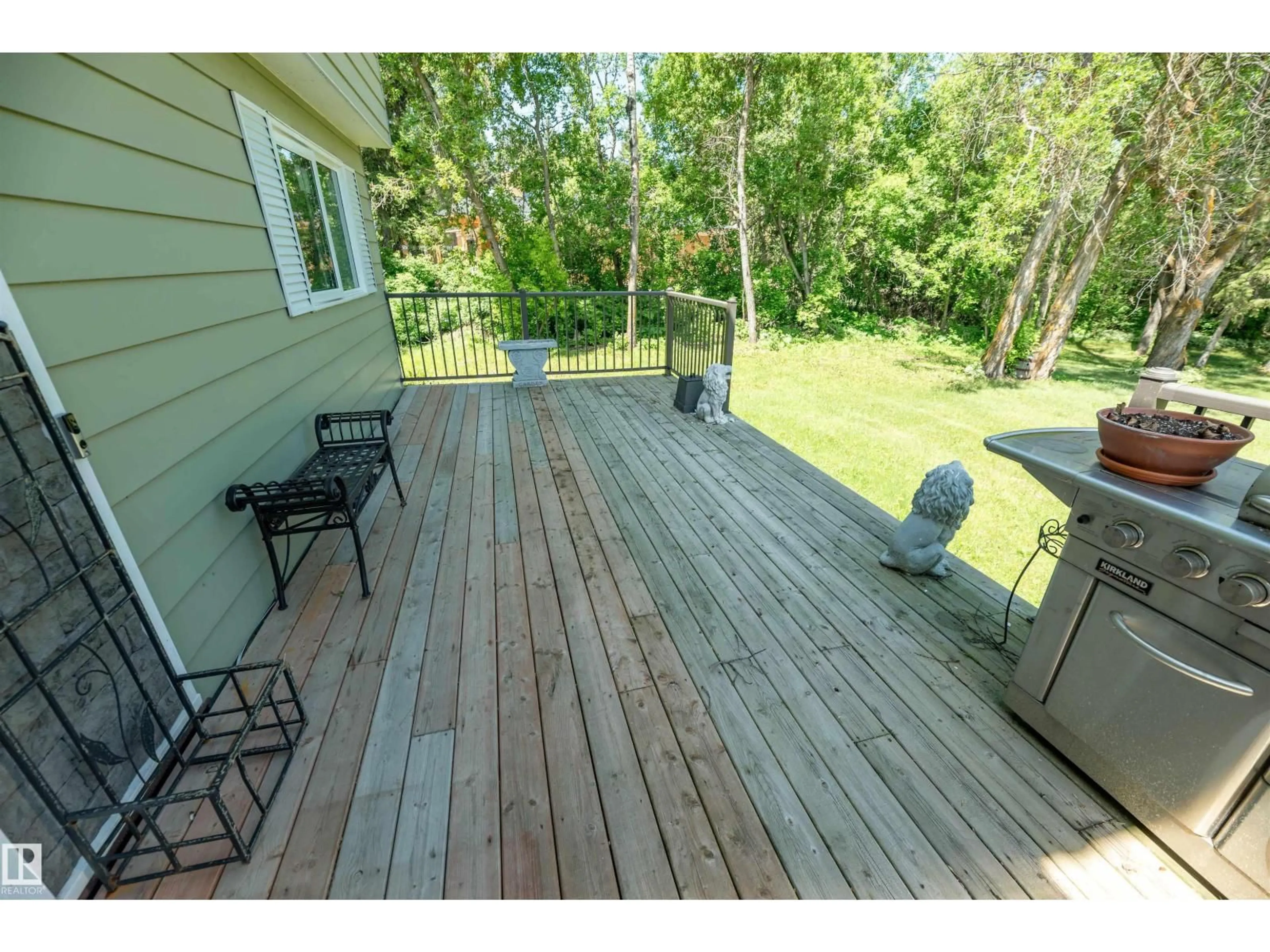 Patio, water/lake/river/ocean view for 22559 - 448 WYE RD, Rural Strathcona County Alberta T8B1L4