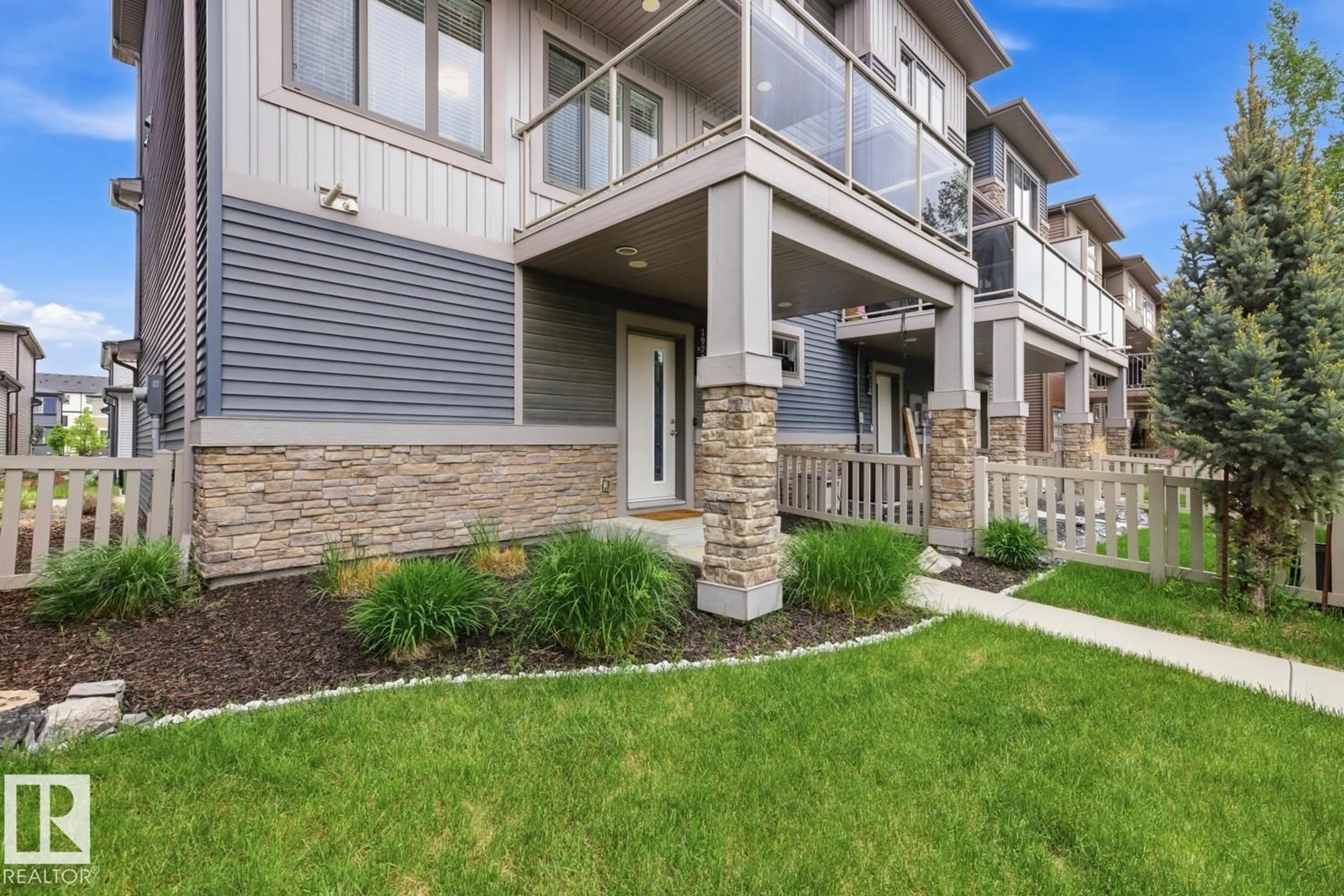 Patio, street for NW SW - 19730 26A AV, Edmonton Alberta T6M0W9