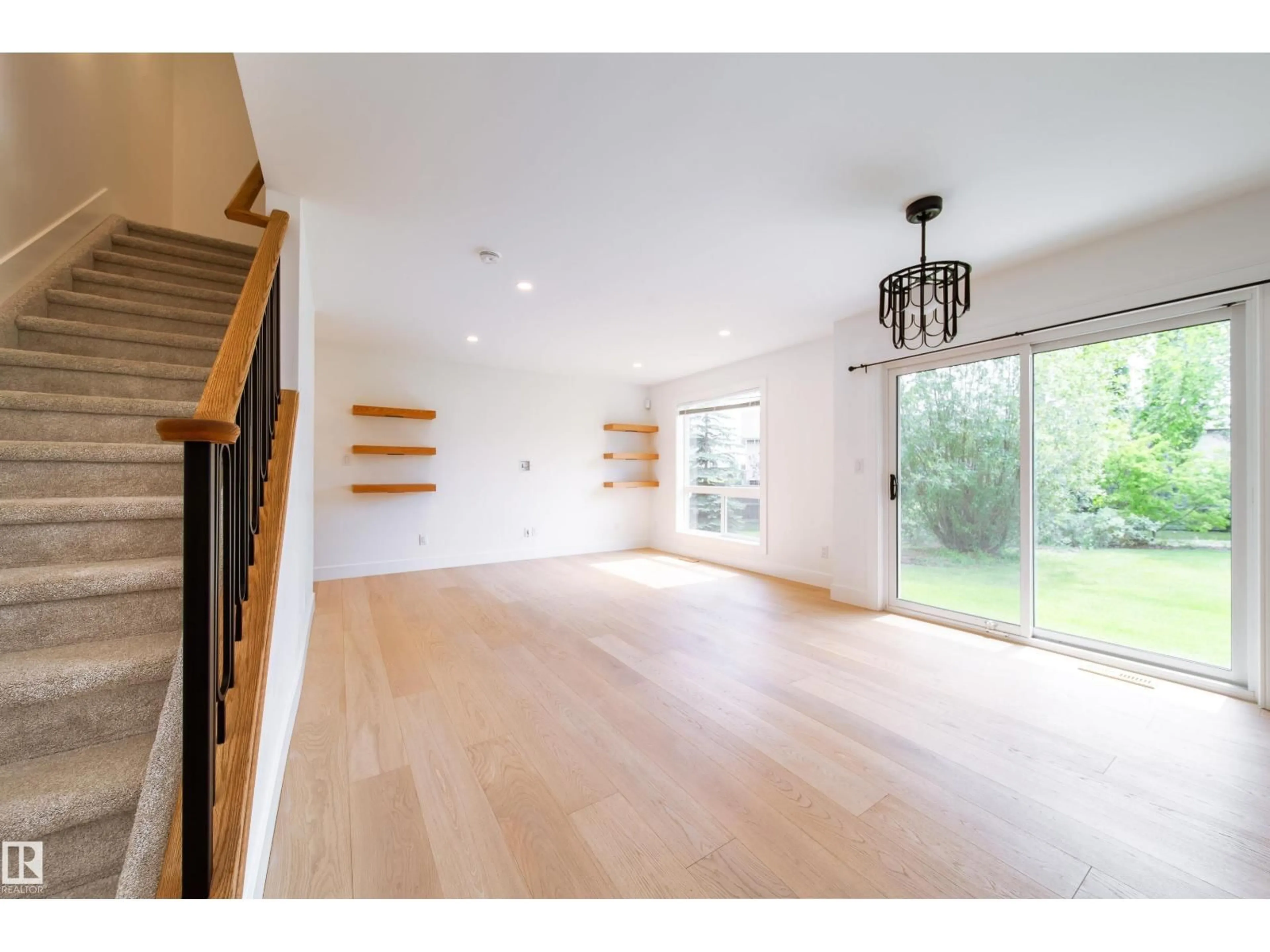 Unknown for 48 - 12050 17 AV, Edmonton Alberta T6W1X4