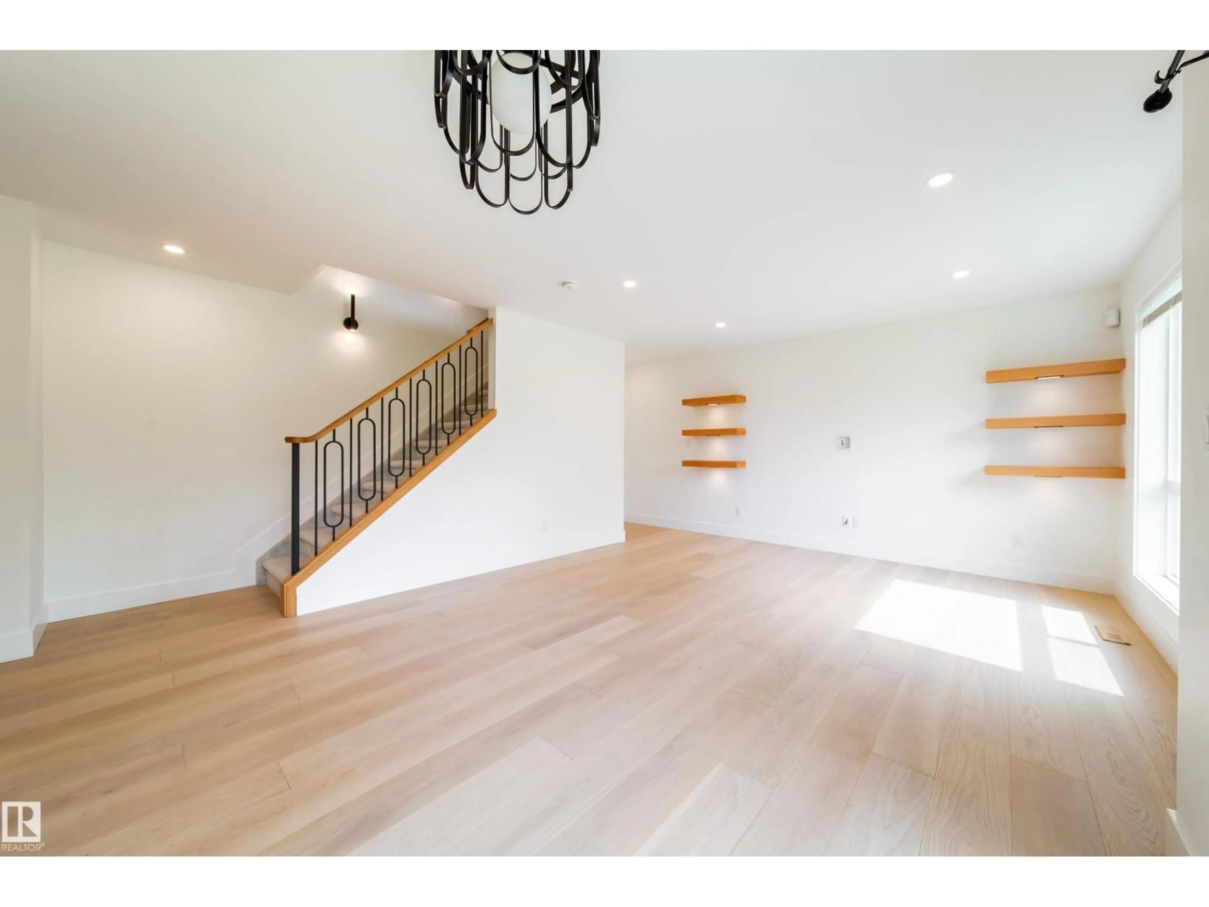 Unknown for 48 - 12050 17 AV, Edmonton Alberta T6W1X4