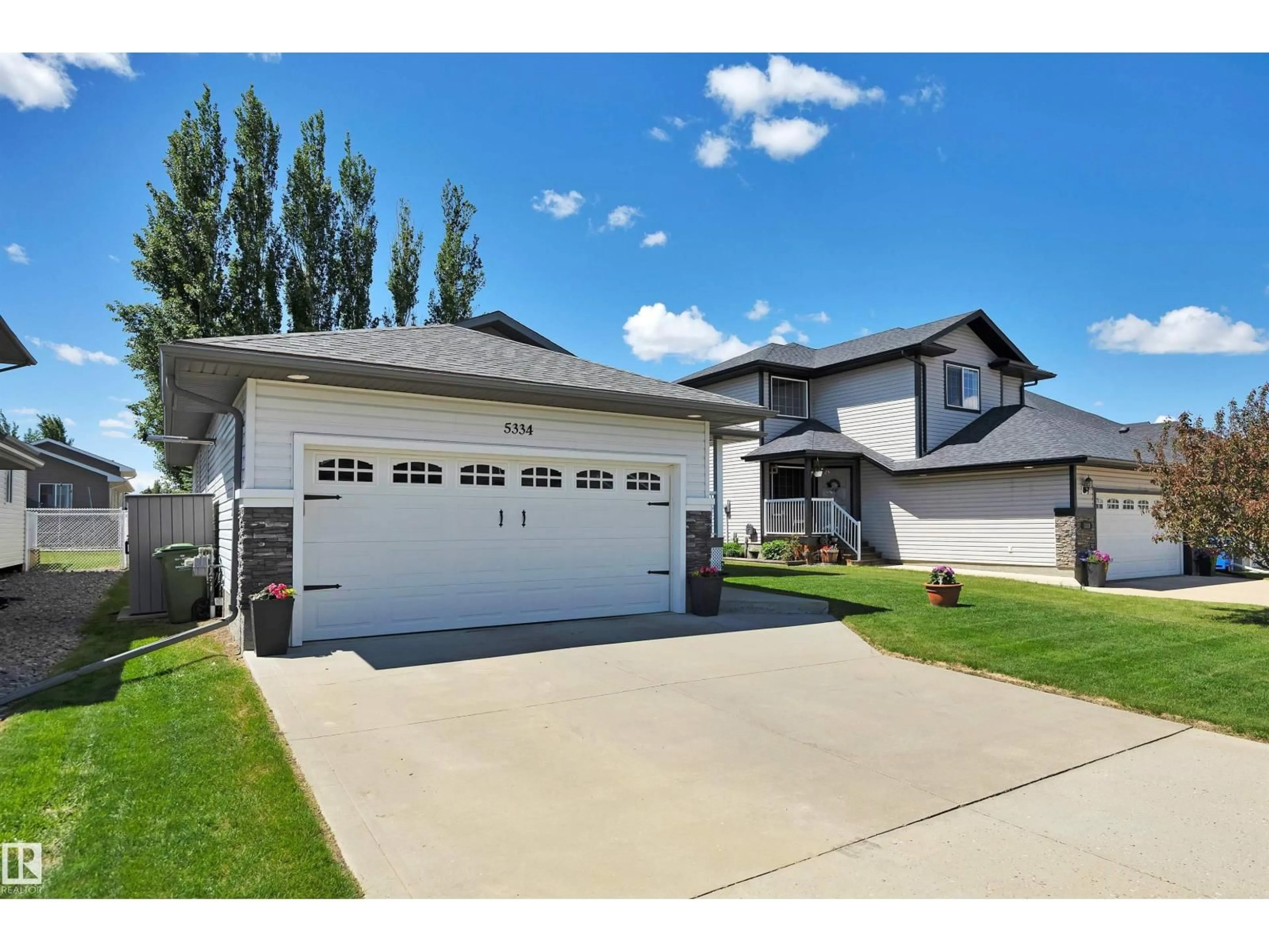 Home with vinyl exterior material, street for 5334 42 ST, Wetaskiwin Alberta T9A0M8