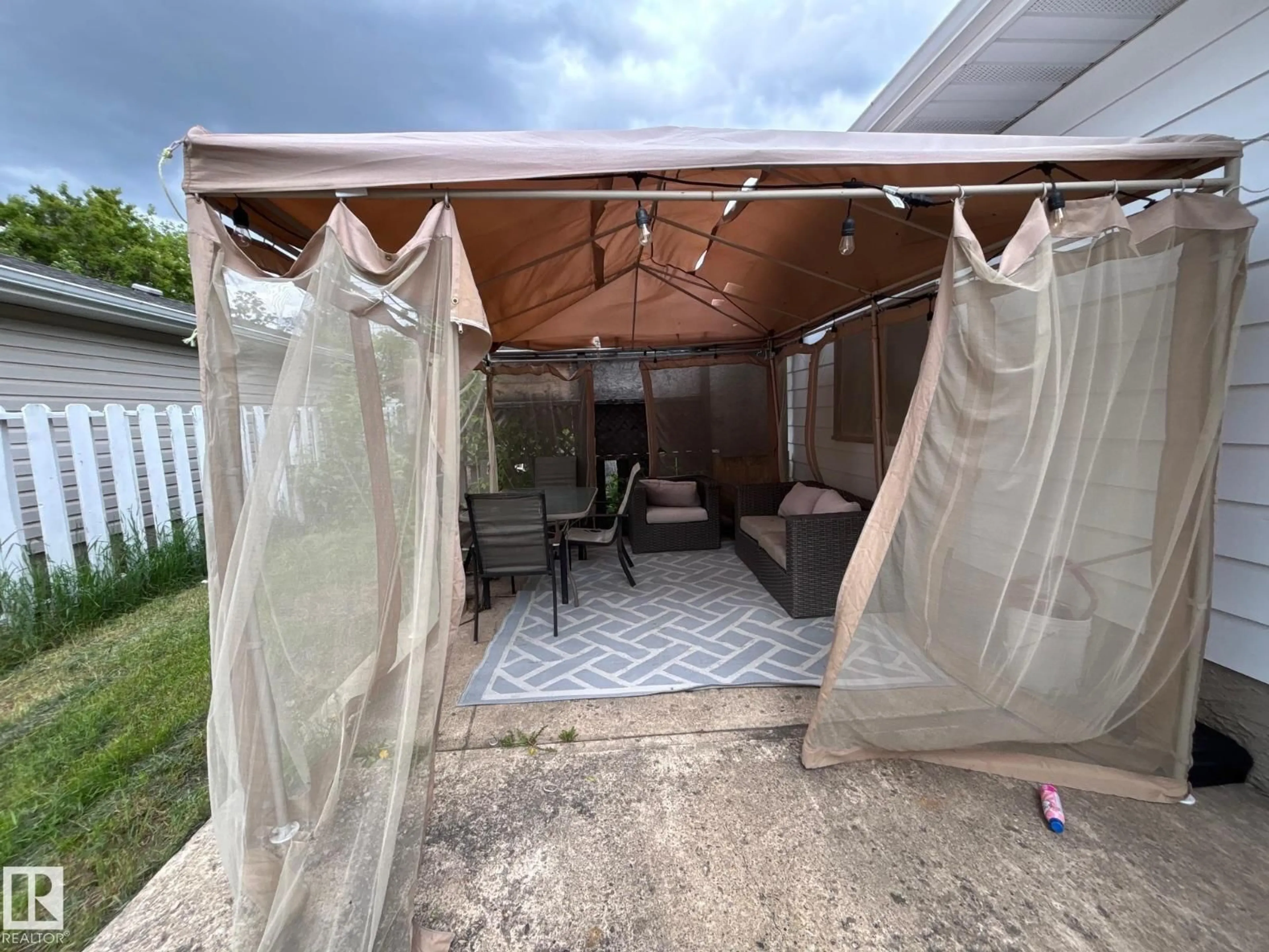 Patio, street for 8504 92 AV, Fort Saskatchewan Alberta T8L2P6