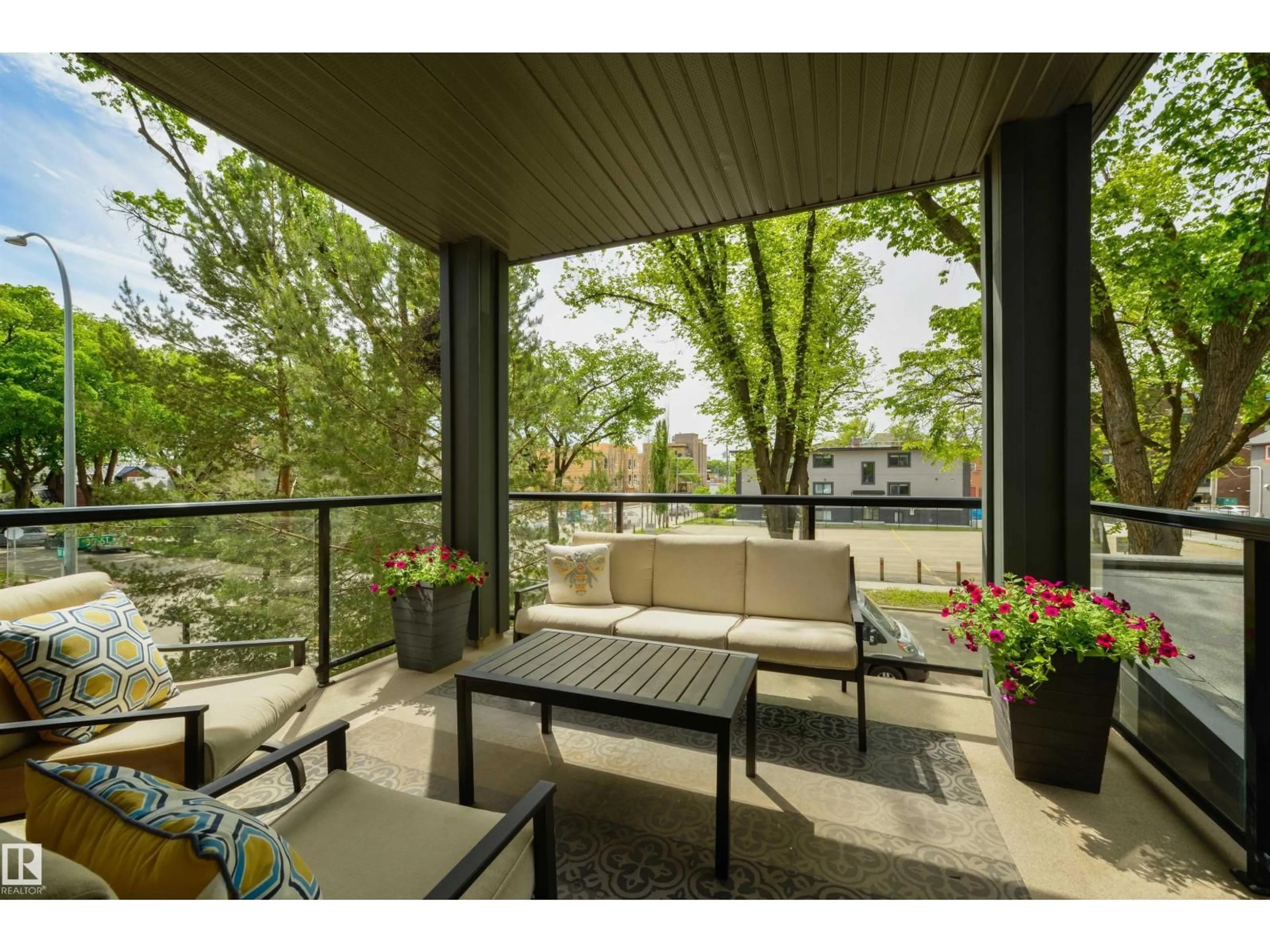 Patio, unknown for 205 - 9908 84 AV, Edmonton Alberta T6E2G3