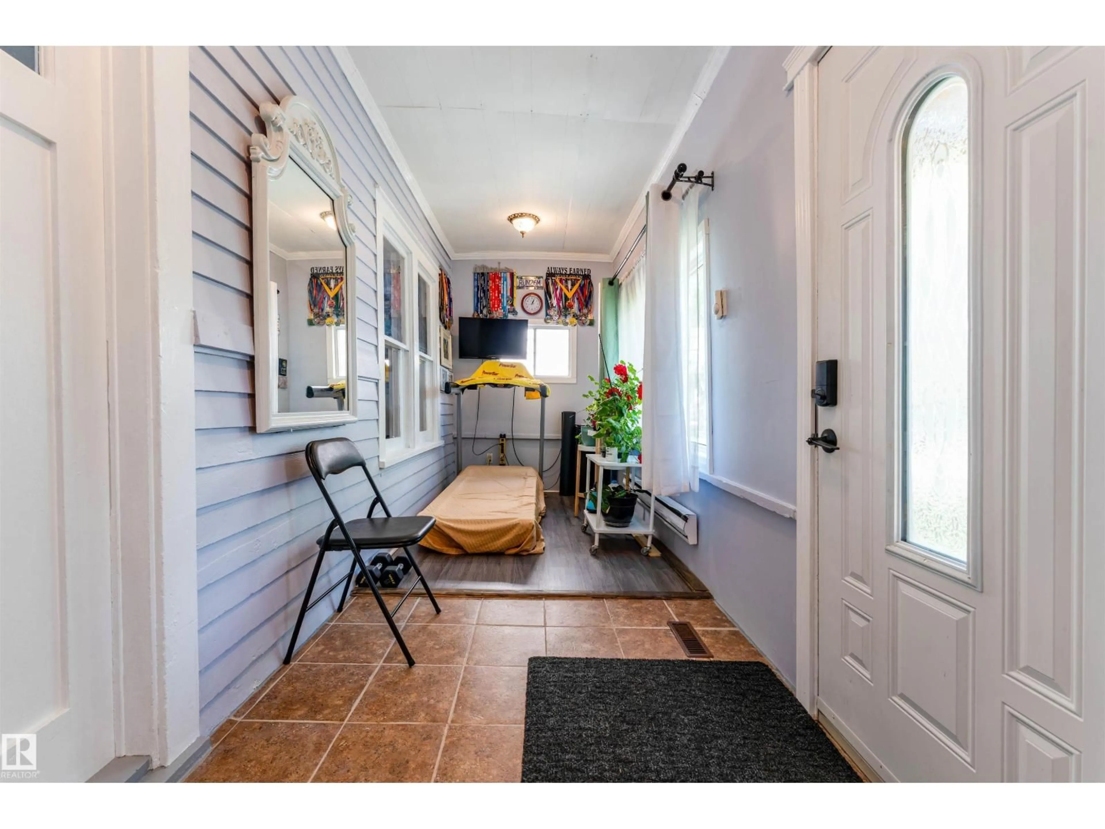 Indoor entryway for NW - 11416 89 ST, Edmonton Alberta T5B3T8