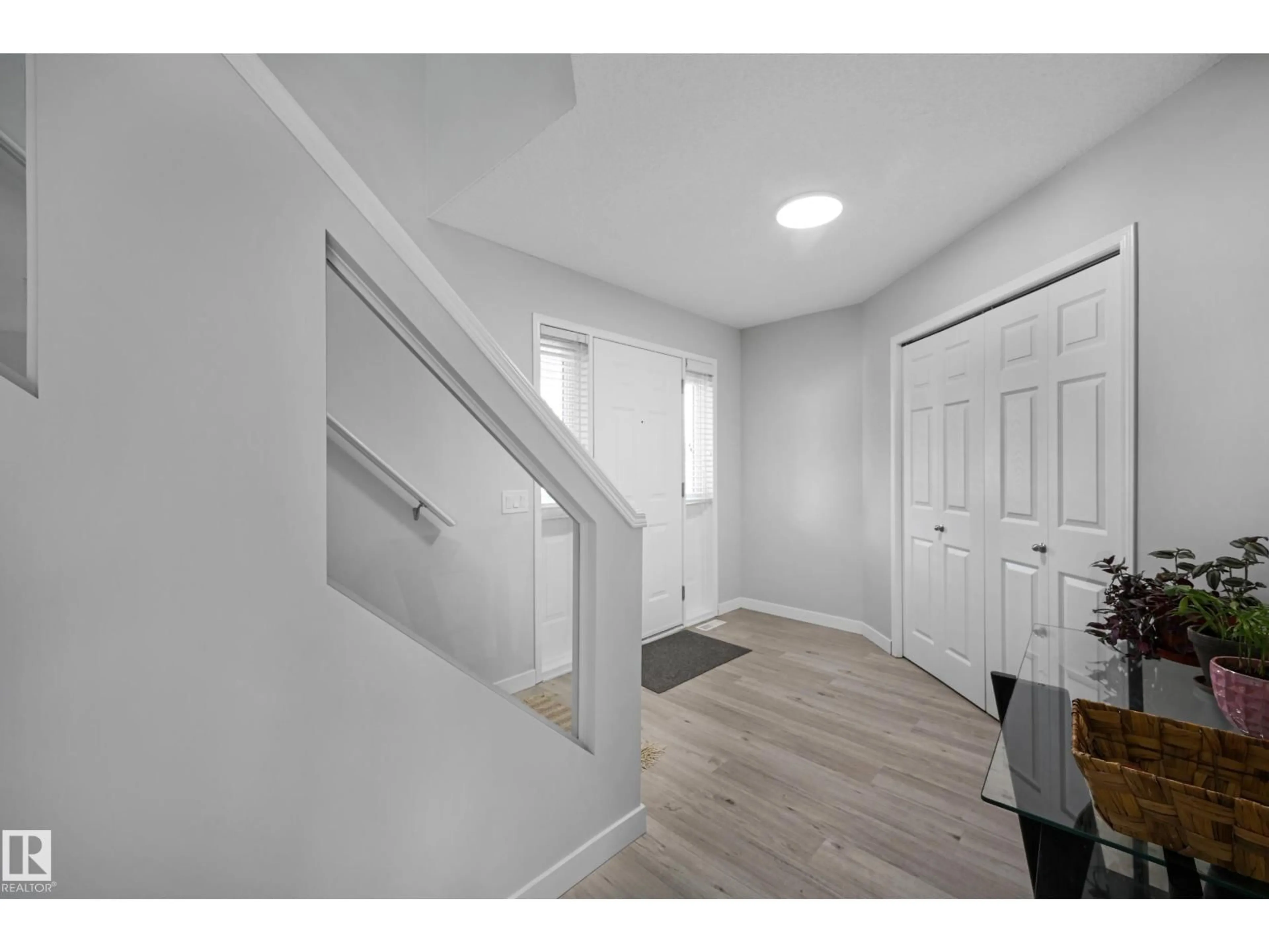 Indoor entryway for NW - 4960 191 ST, Edmonton Alberta T6M2T8