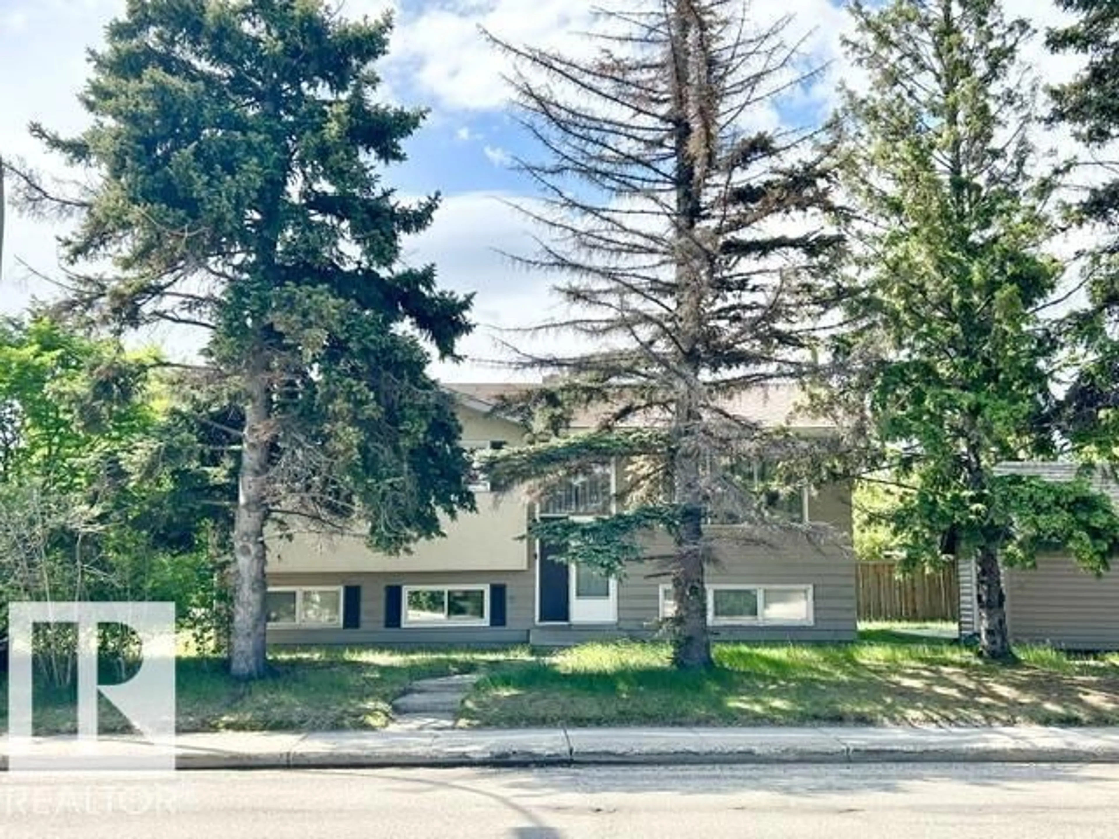 Unknown for 10803 40 AV, Edmonton Alberta T6J0P6