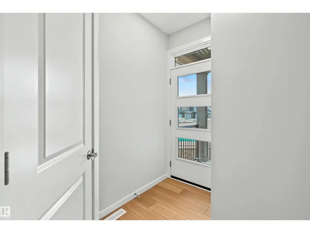 19631 30 AVENUE AVENUE, Edmonton 2